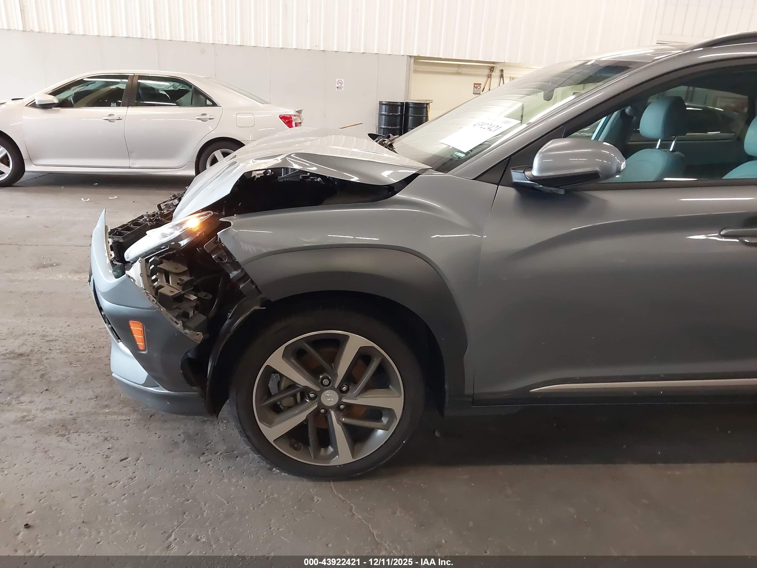 HYUNDAI KONA image 6