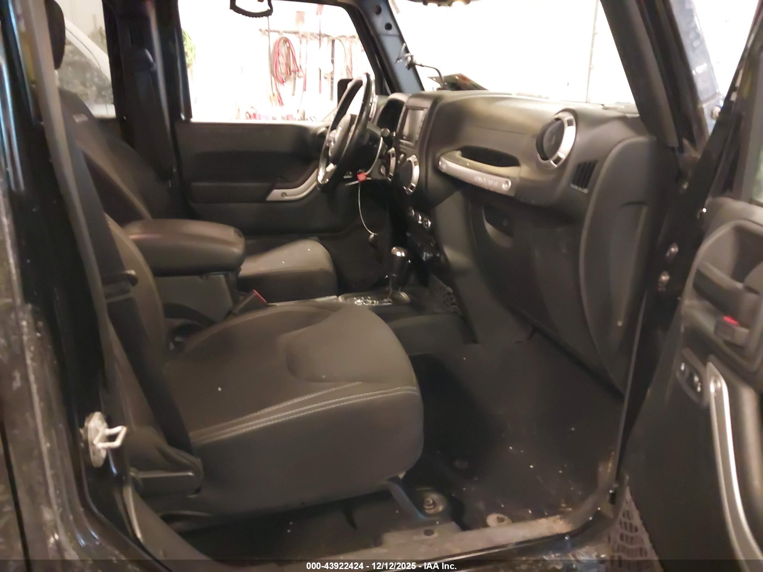 JEEP WRANGLER image 5