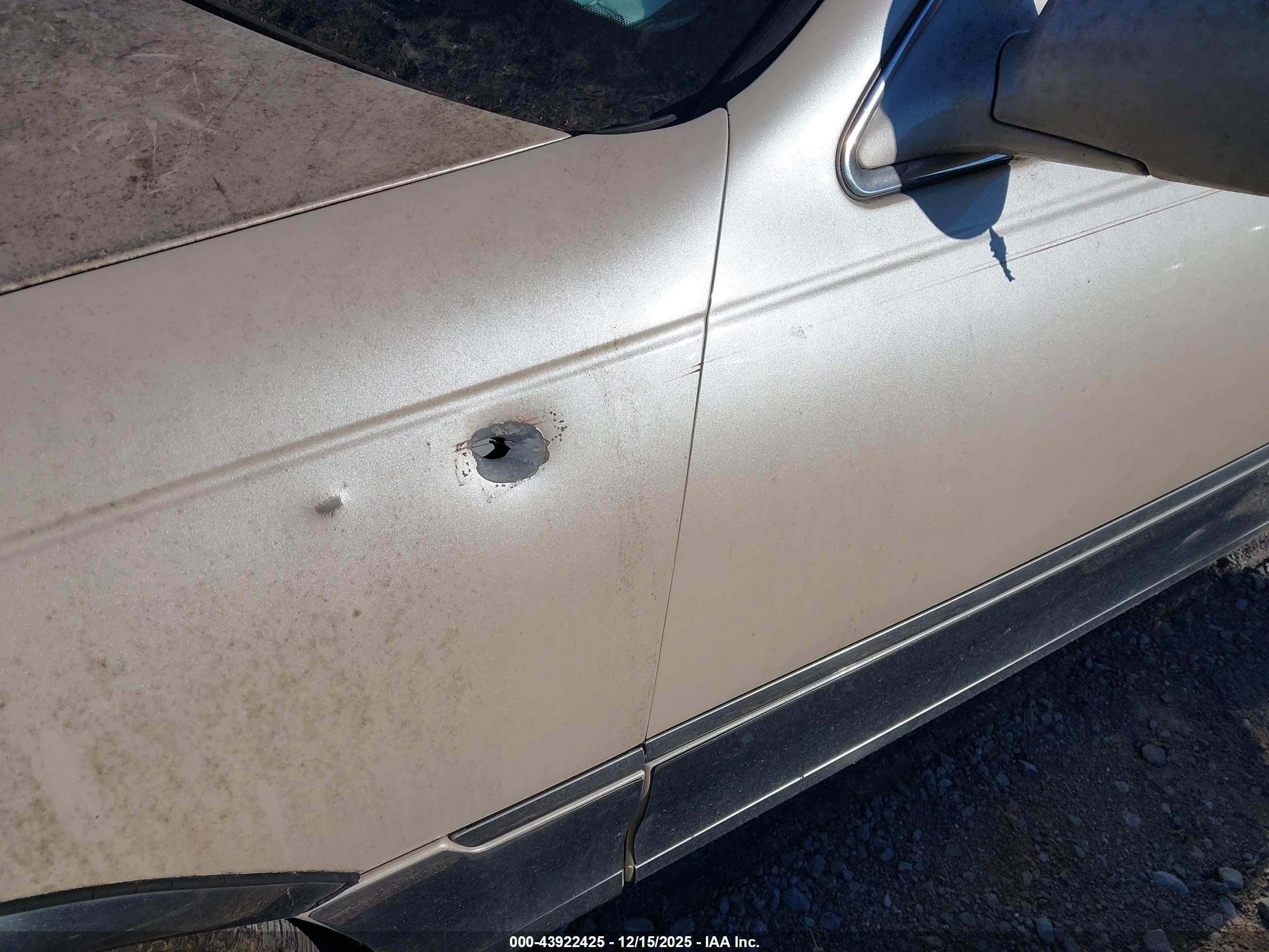 LINCOLN TOWN image 6