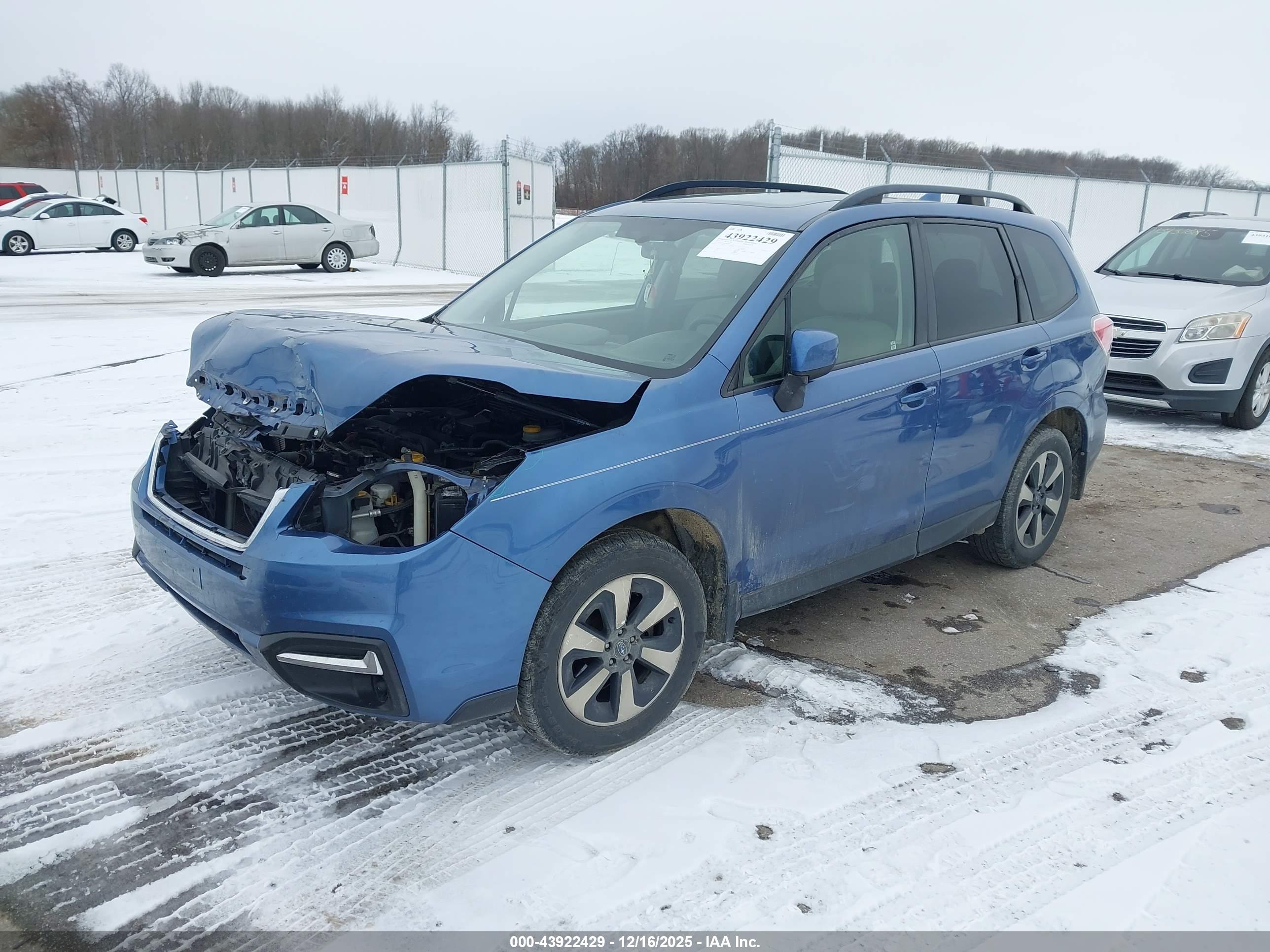 SUBARU FORESTER image 2