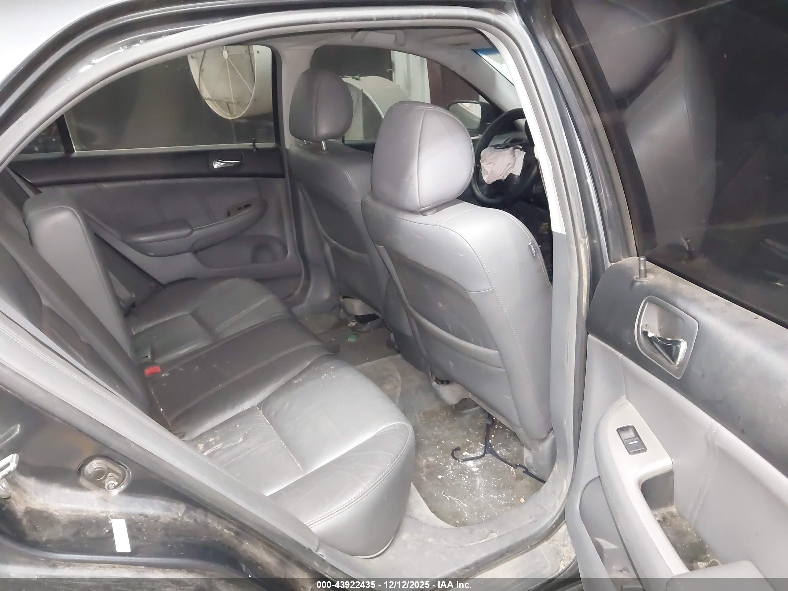 HONDA ACCORD image 8