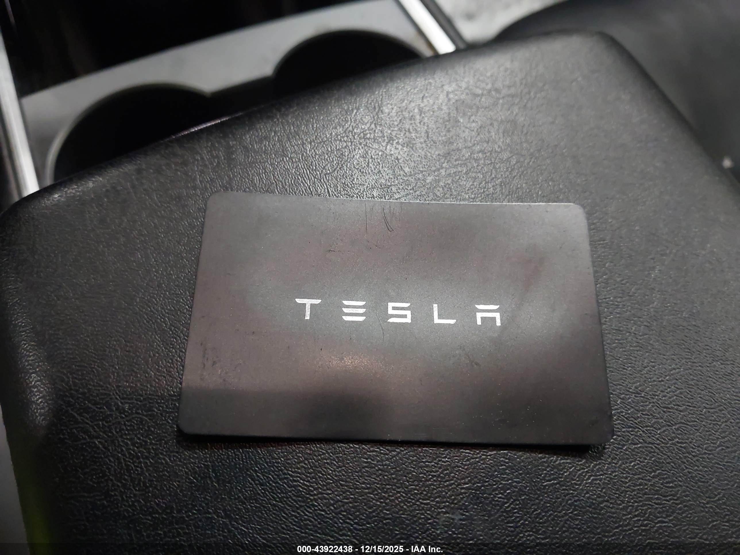 TESLA MODEL image 11