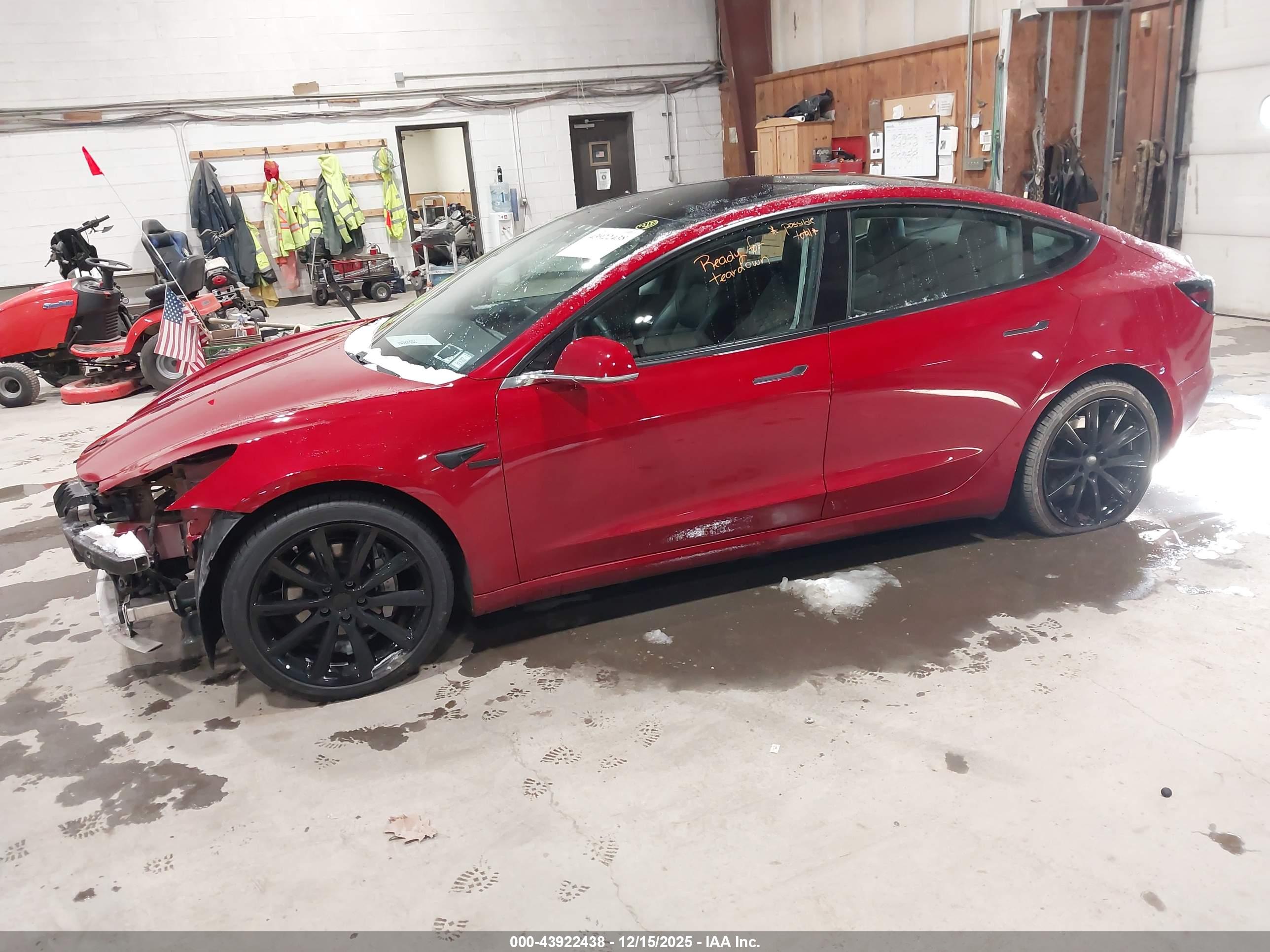 TESLA MODEL image 2