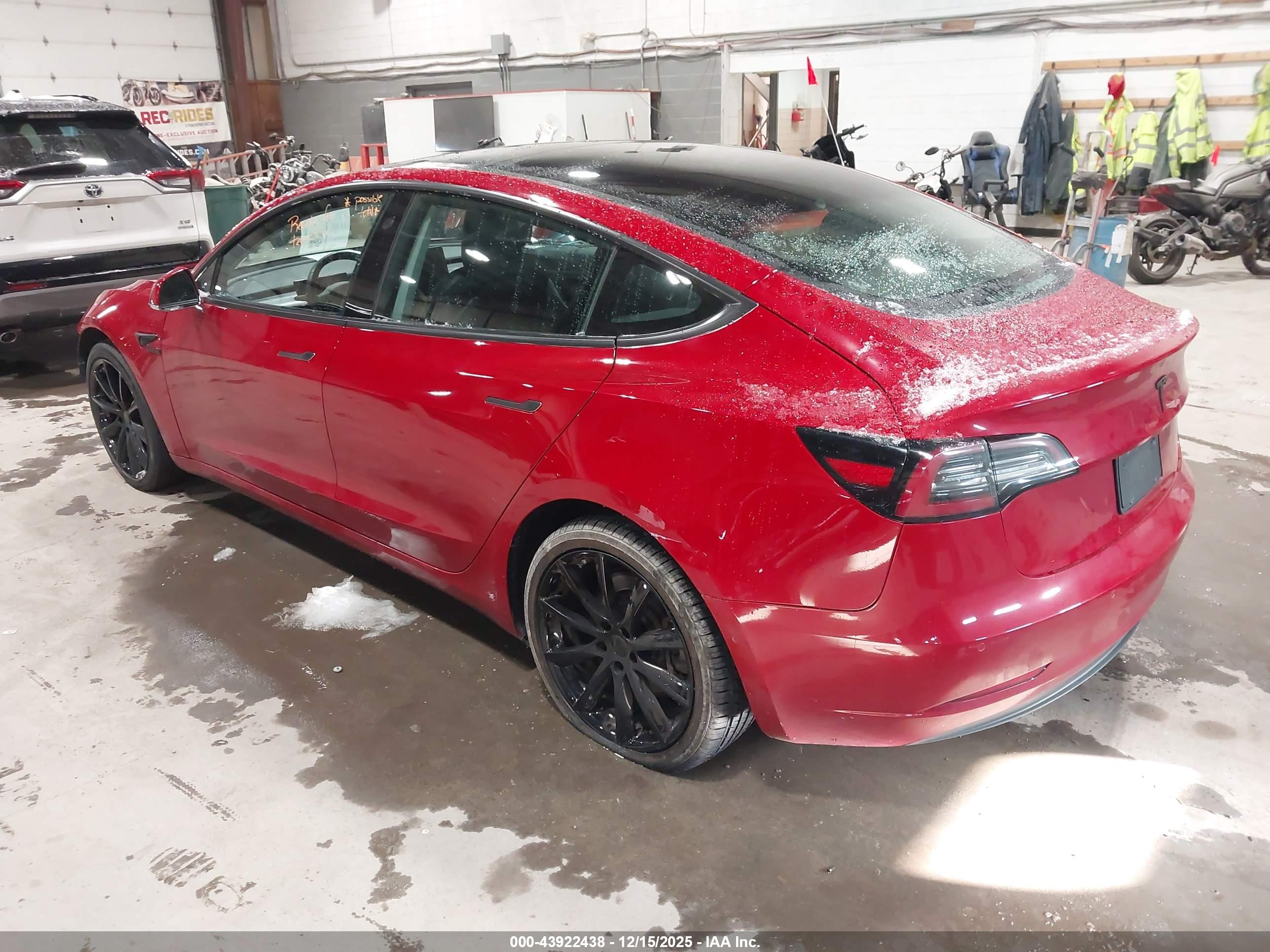 TESLA MODEL image 3