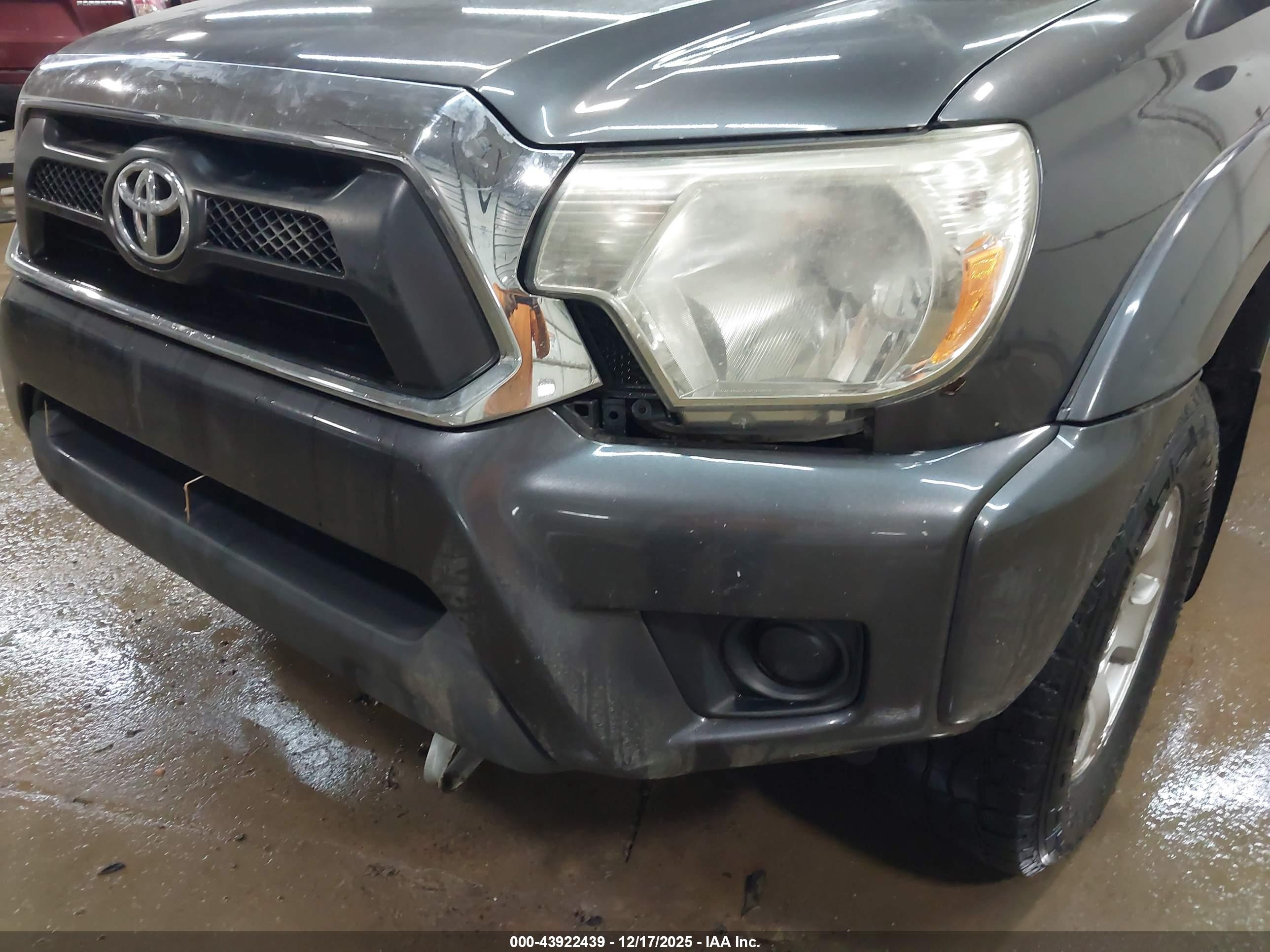 TOYOTA TACOMA image 6