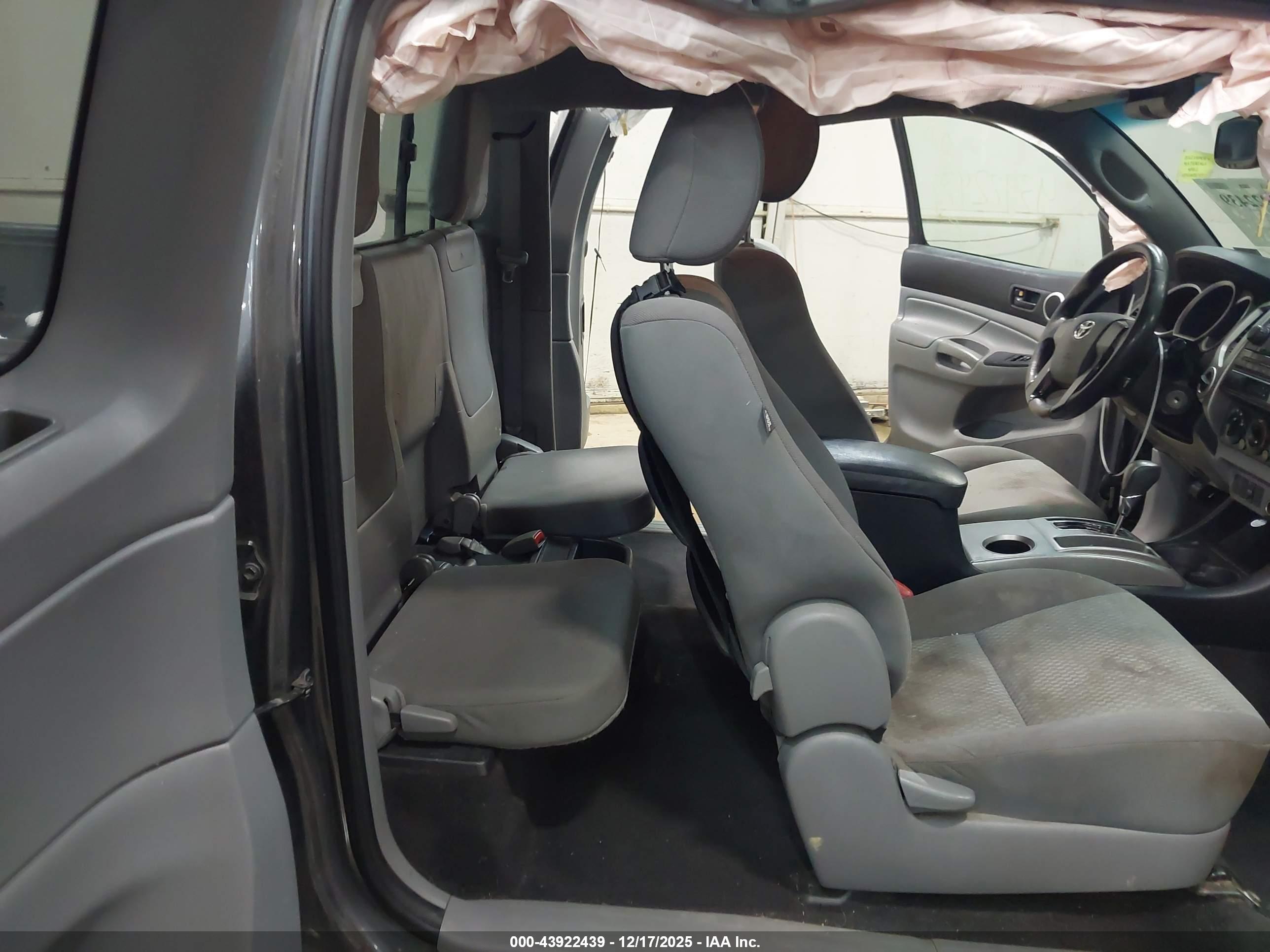 TOYOTA TACOMA image 8