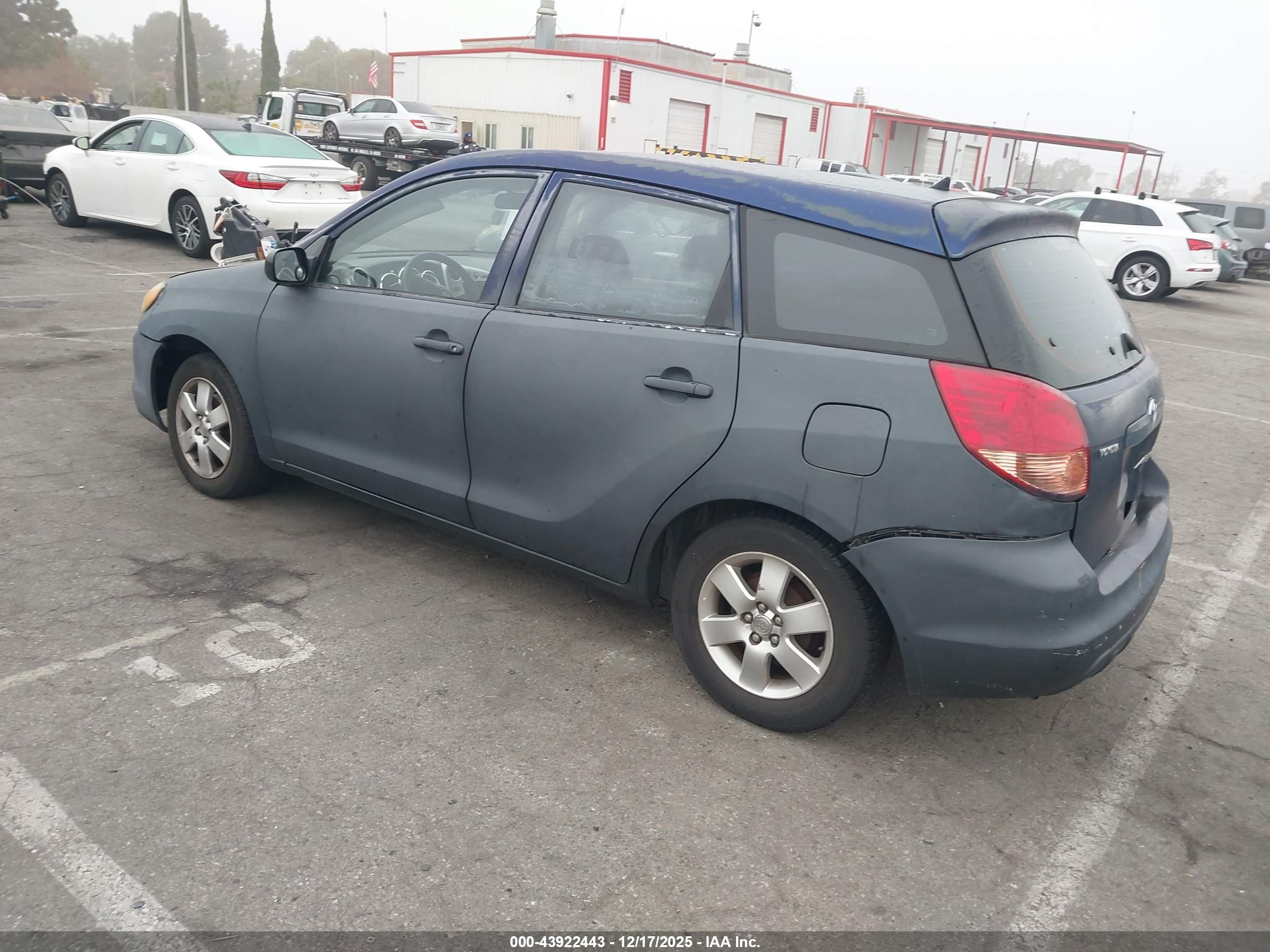 TOYOTA MATRIX image 3
