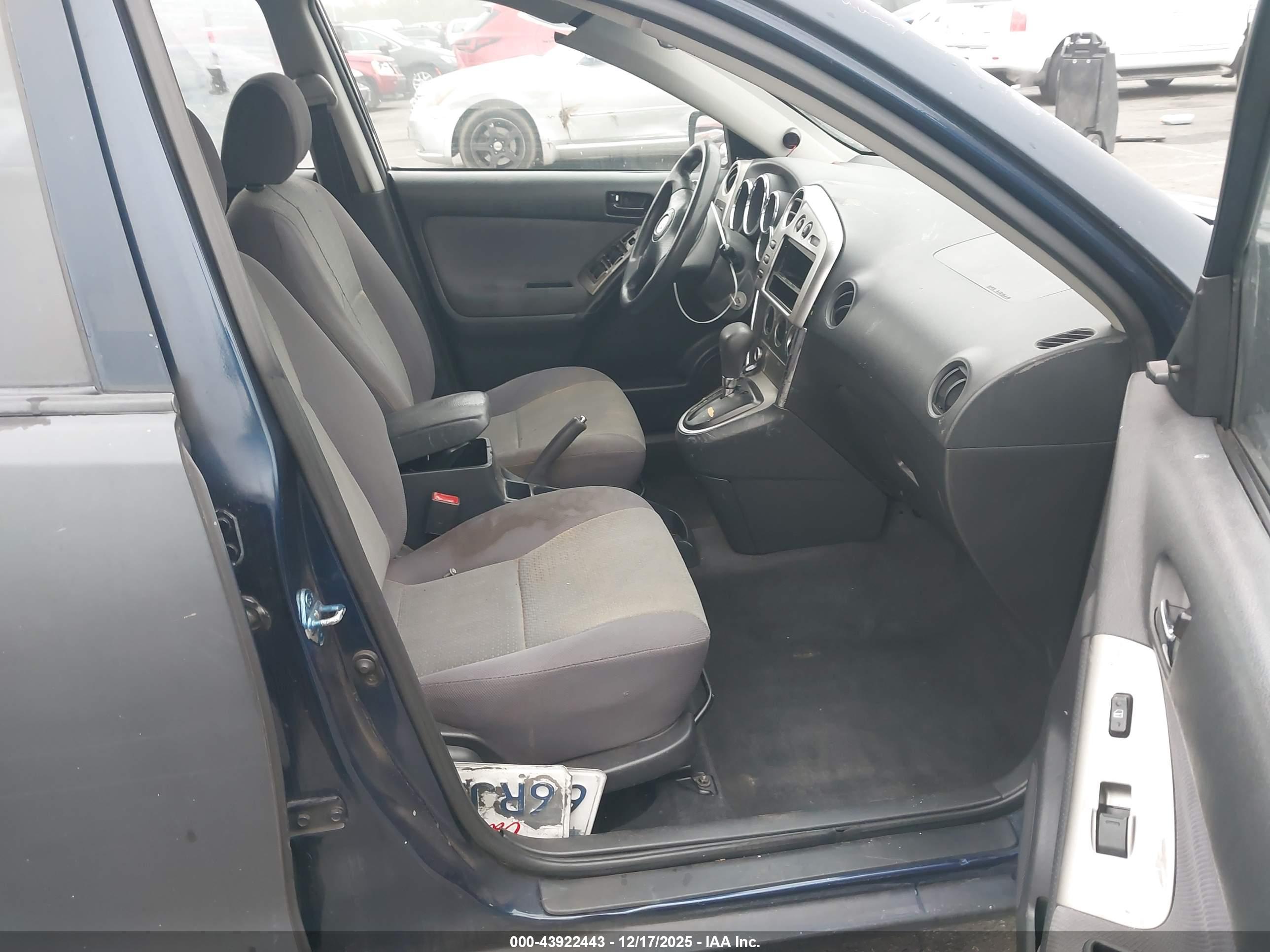 TOYOTA MATRIX image 5