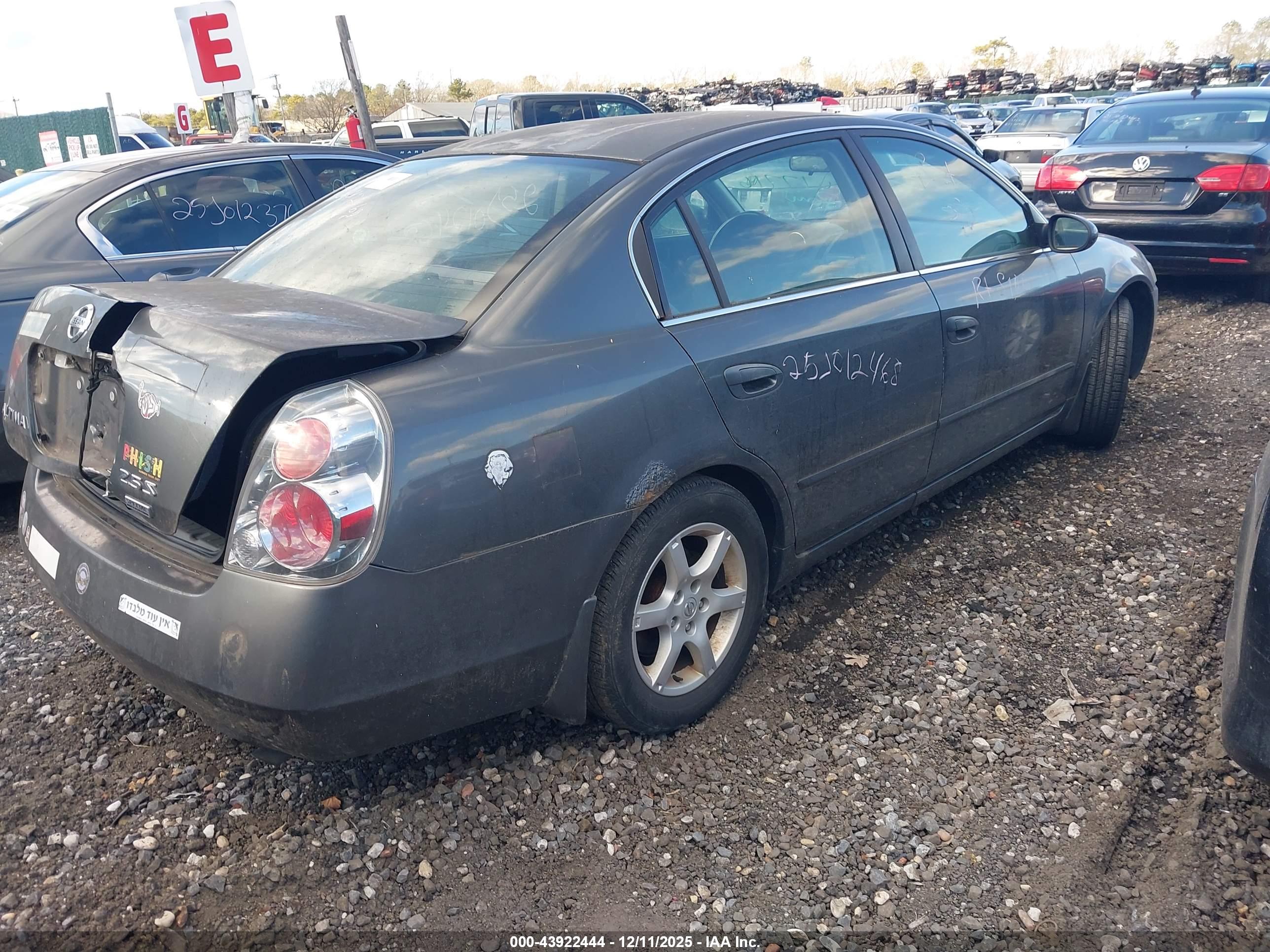 NISSAN ALTIMA image 4