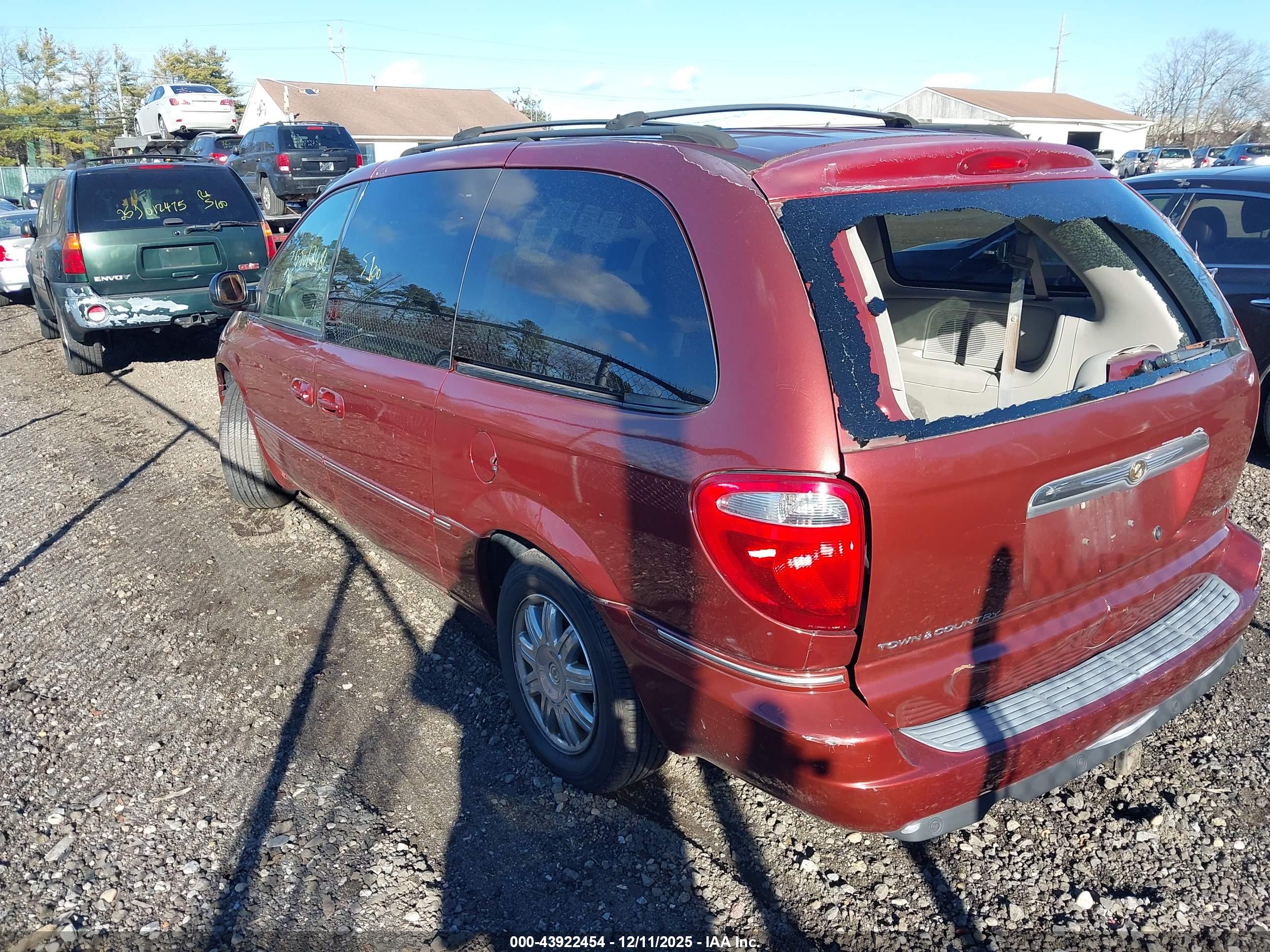 CHRYSLER TOWN image 3