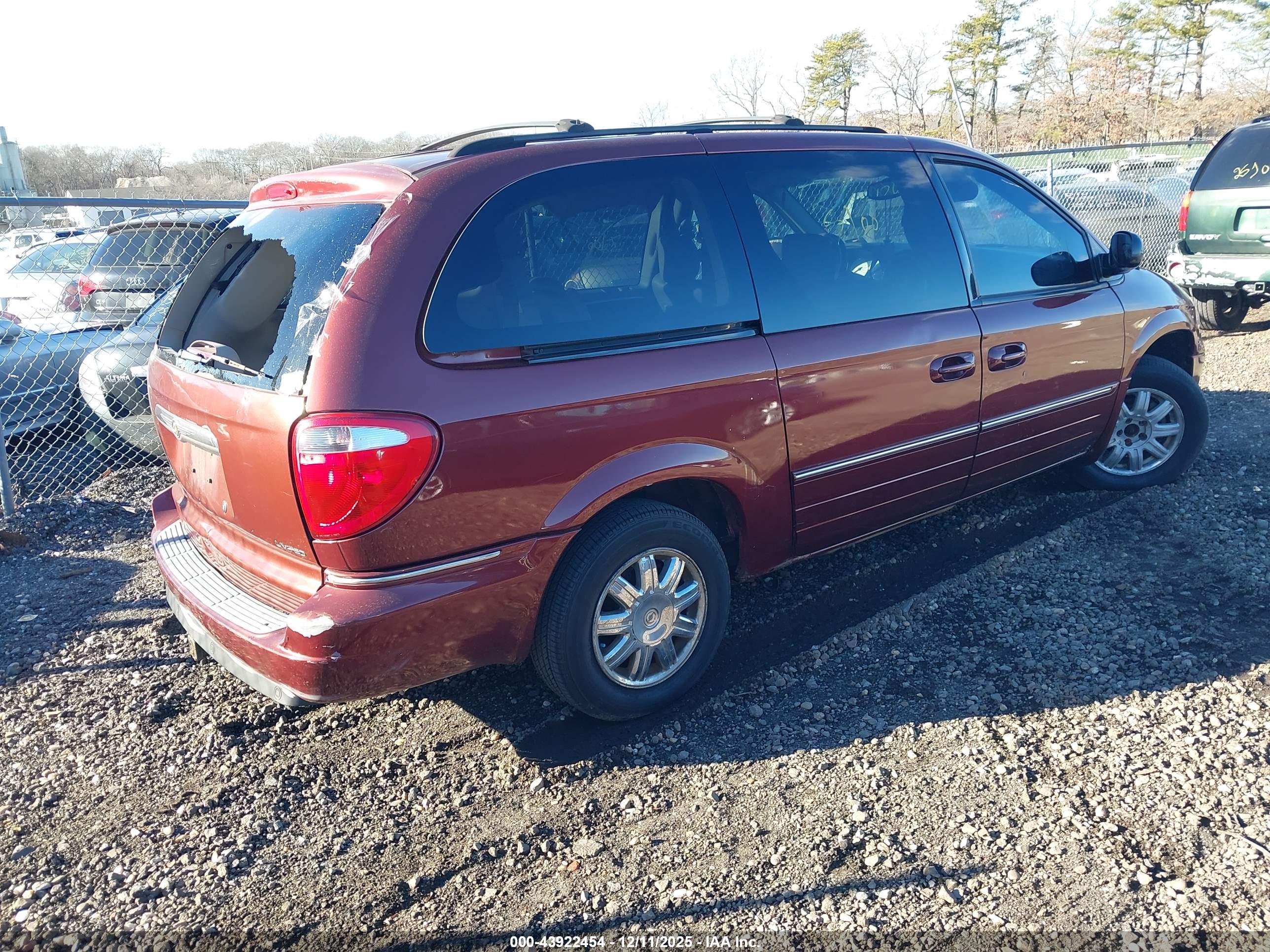 CHRYSLER TOWN image 4