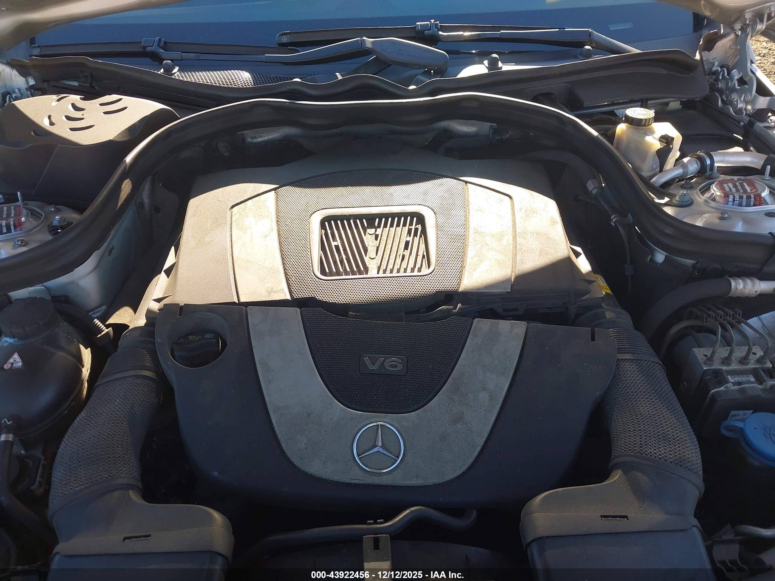 MERCEDES-BENZ E image 10