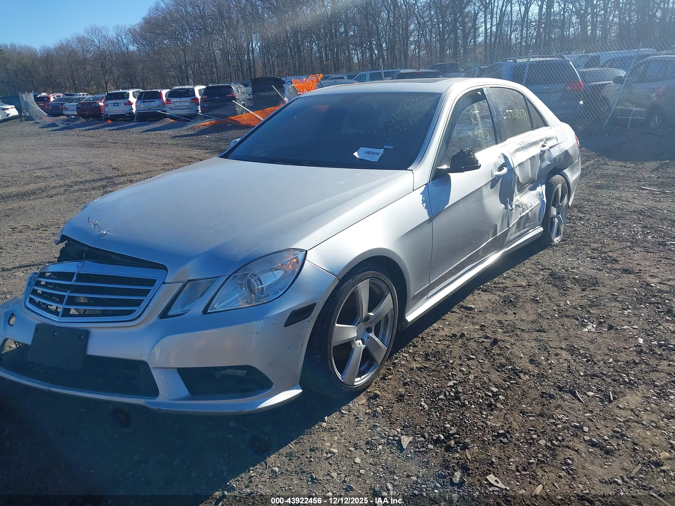 MERCEDES-BENZ E image 2