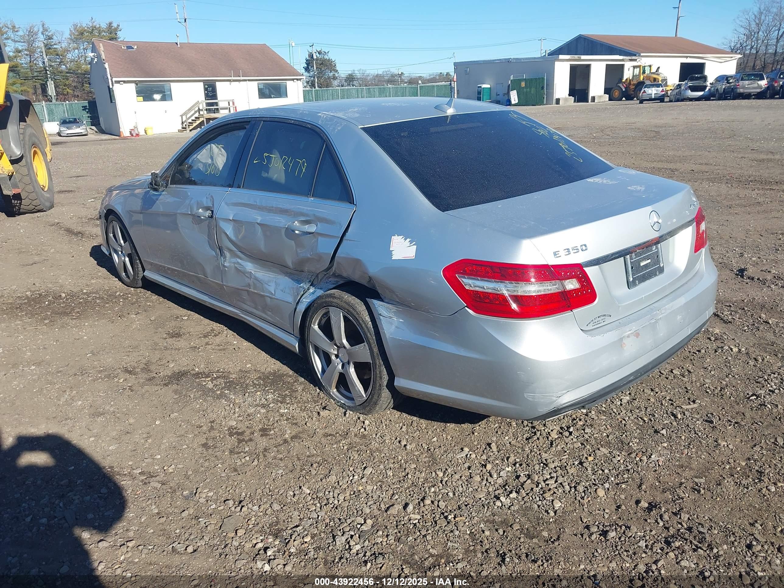 MERCEDES-BENZ E image 3