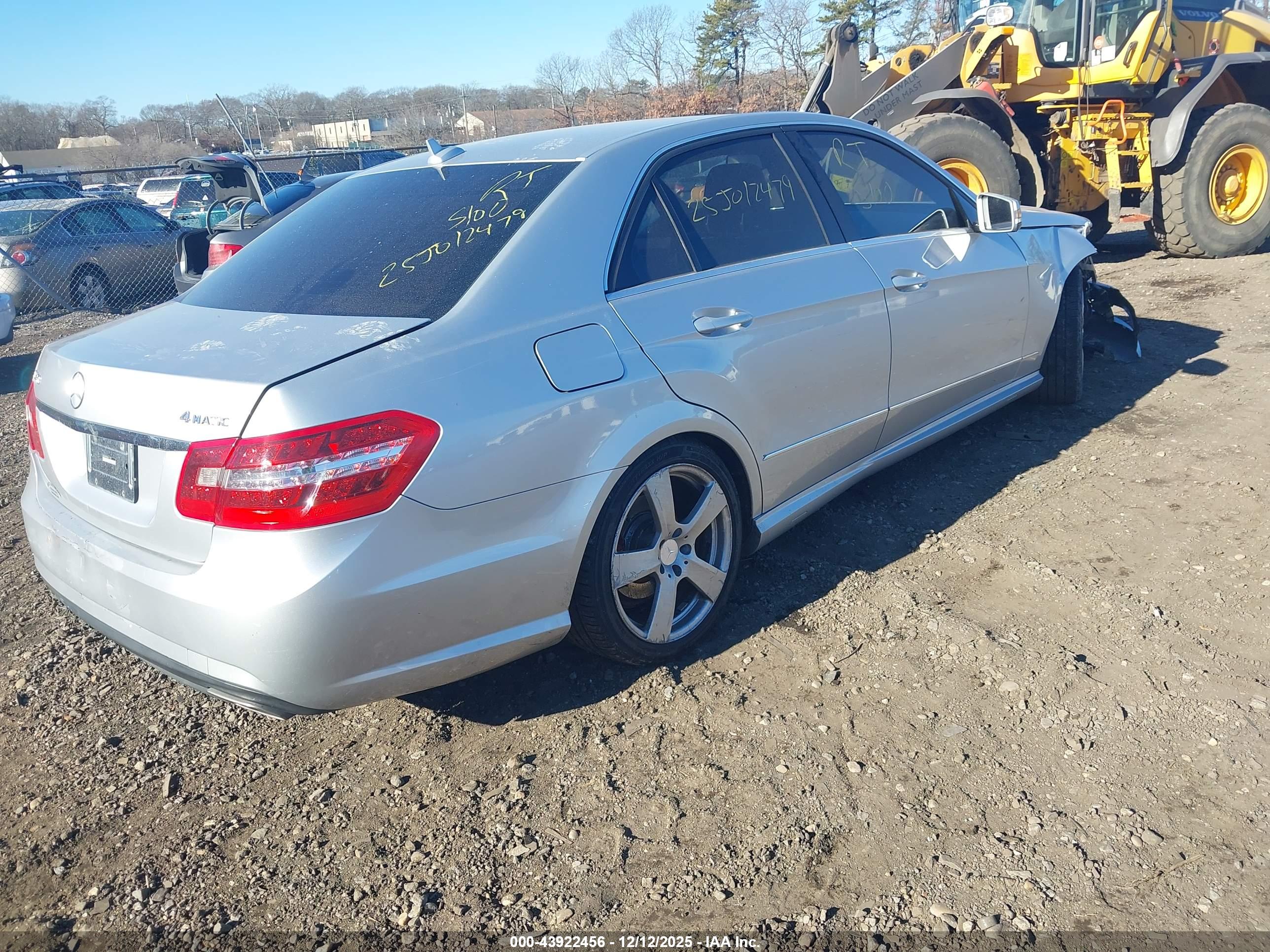 MERCEDES-BENZ E image 4