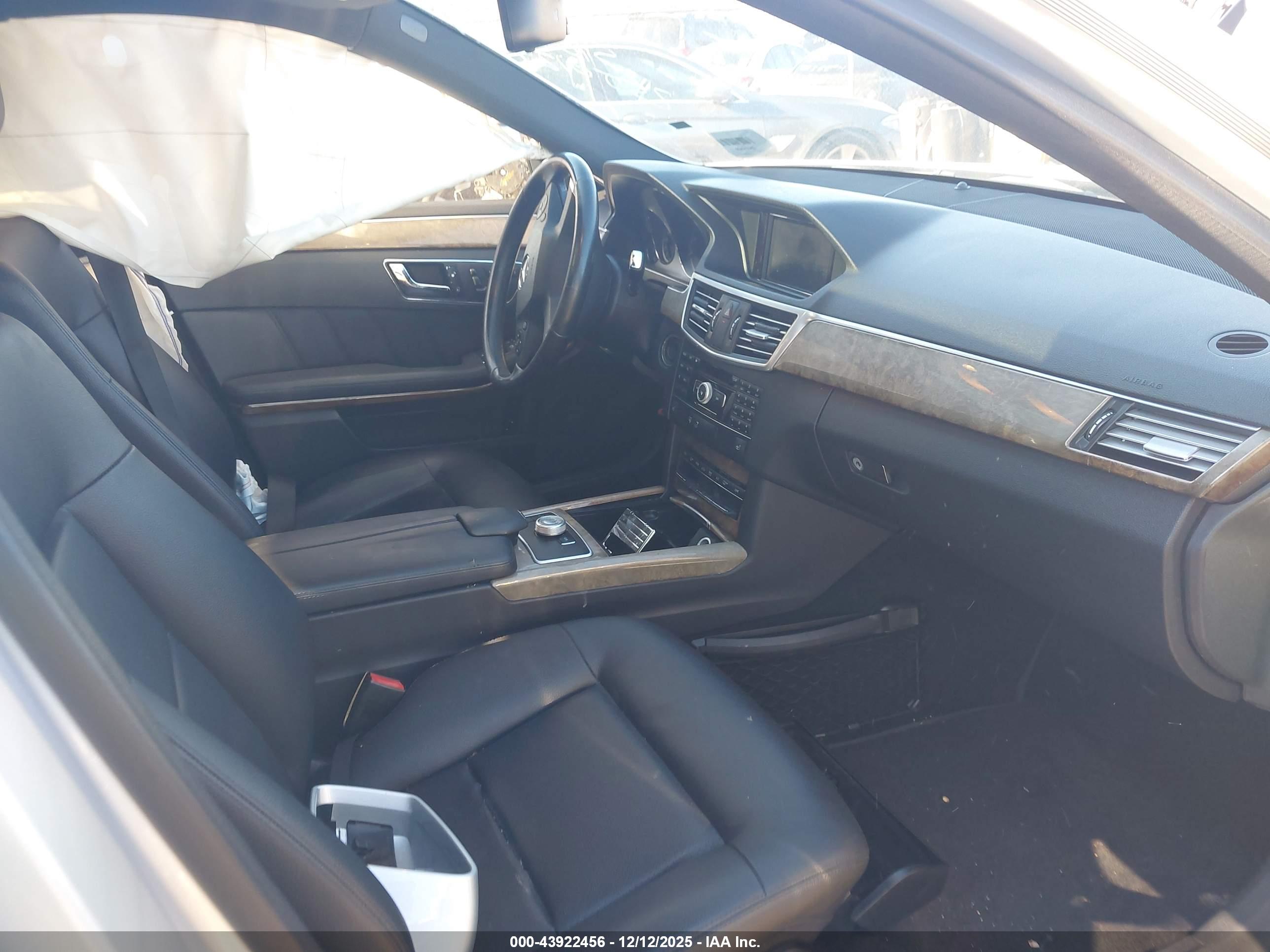 MERCEDES-BENZ E image 5