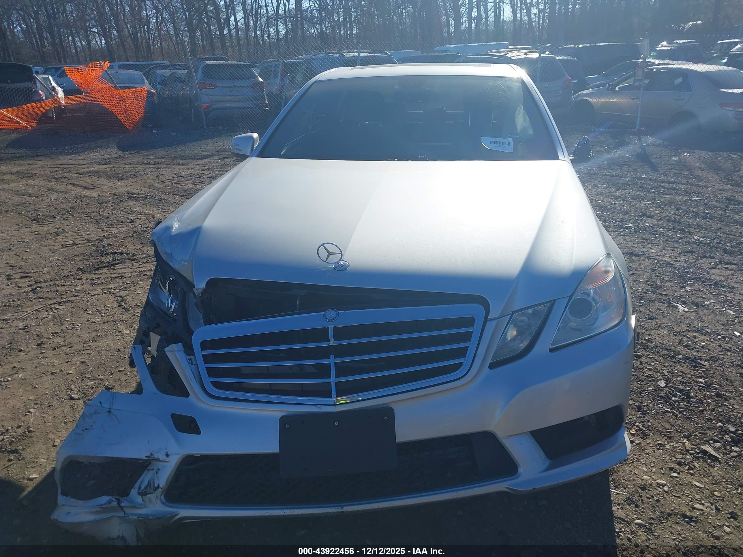 MERCEDES-BENZ E image 6