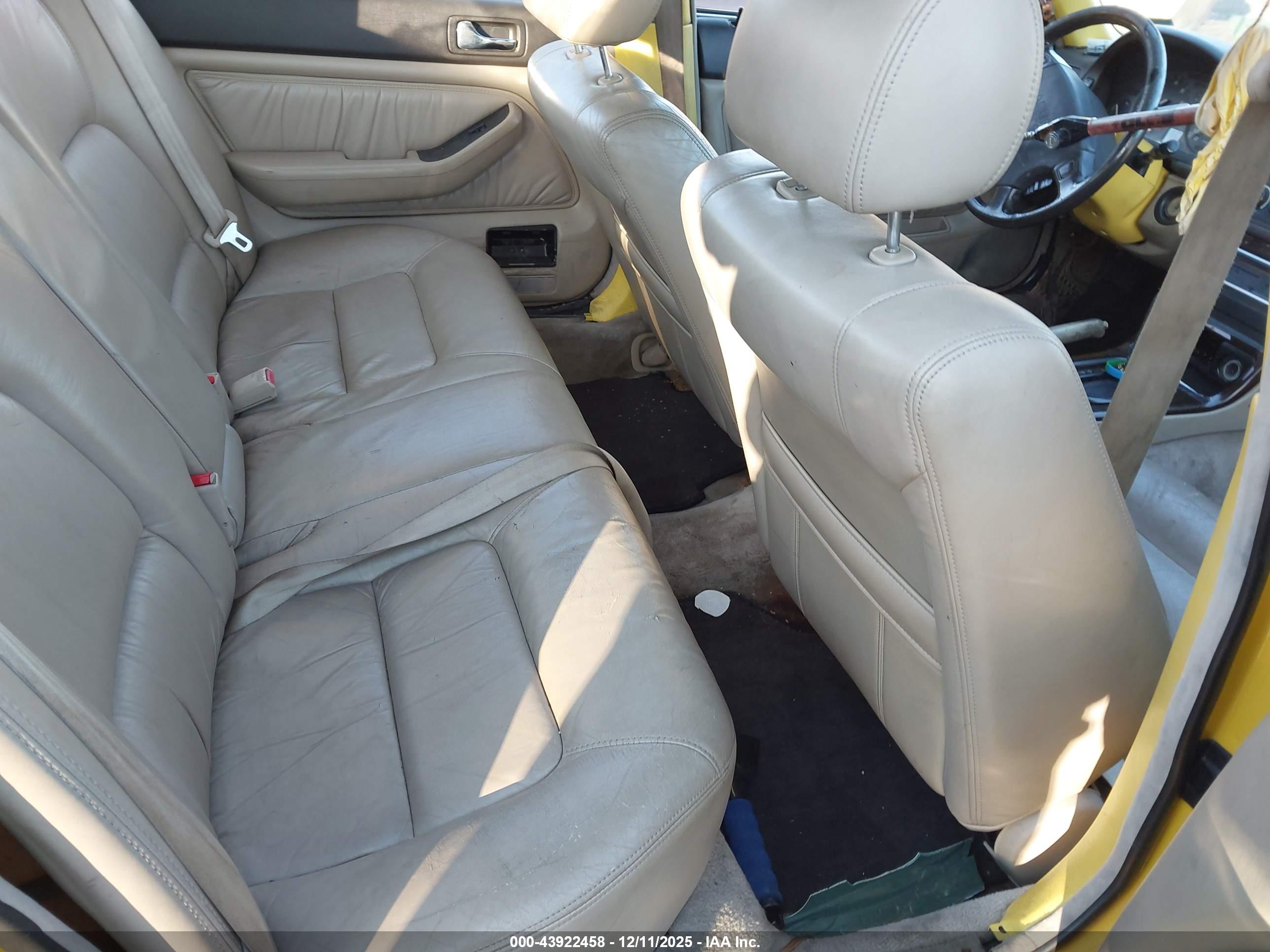 ACURA LEGEND image 8
