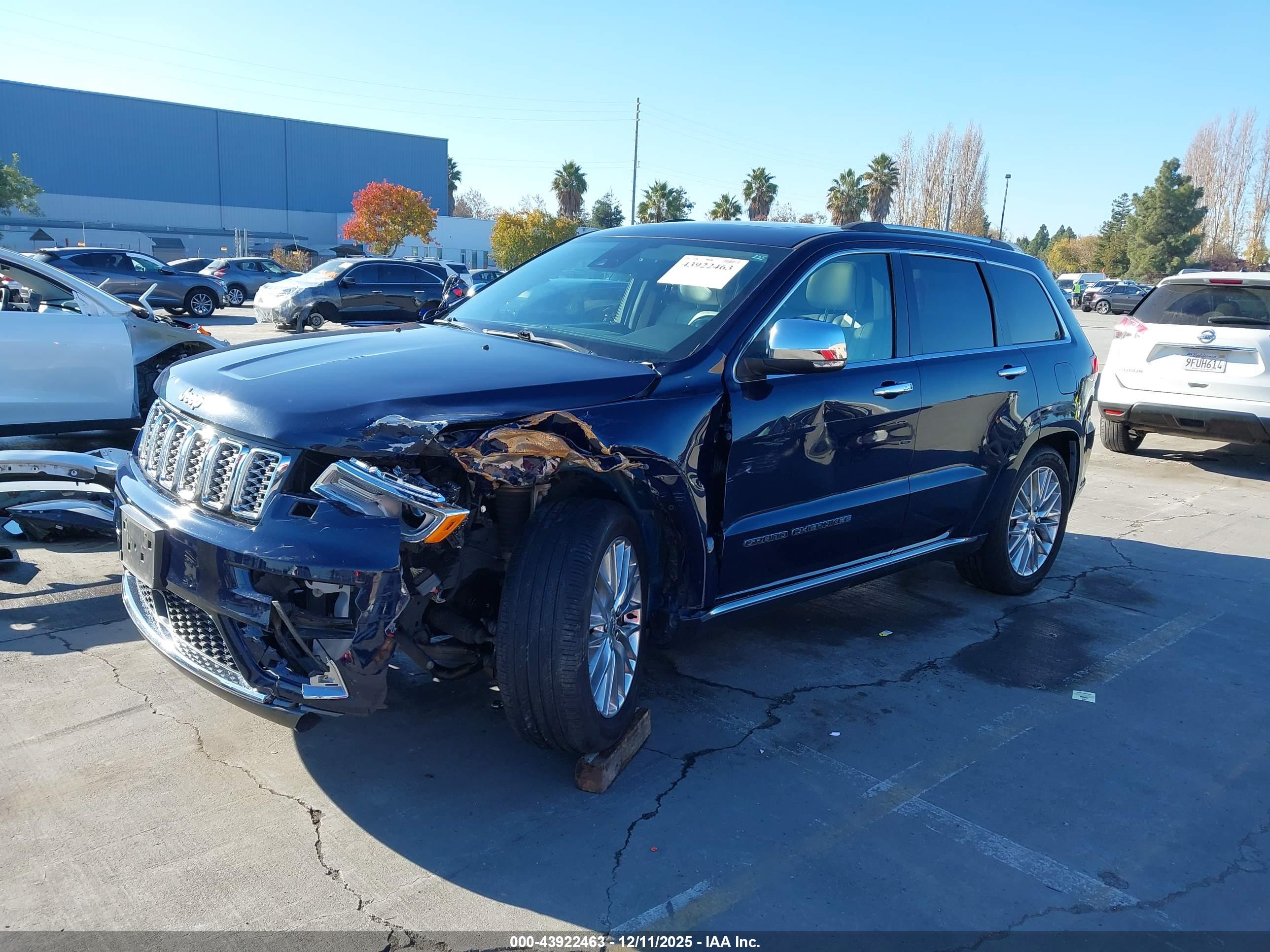 JEEP GRAND image 2