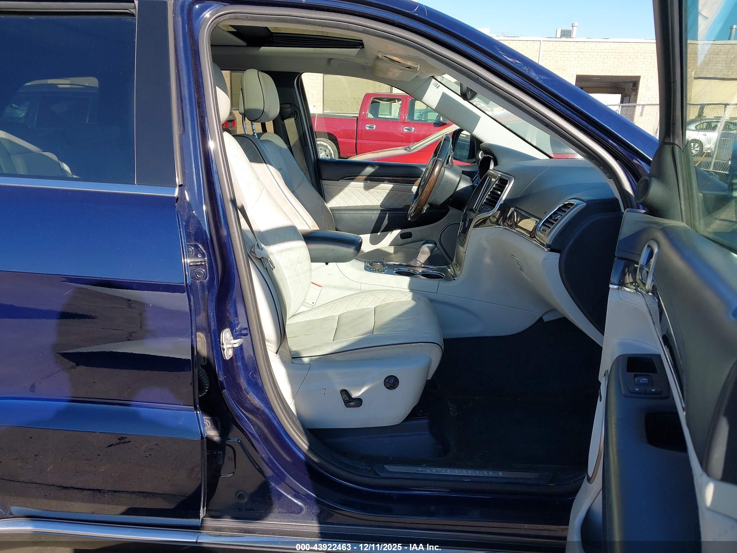 JEEP GRAND image 5