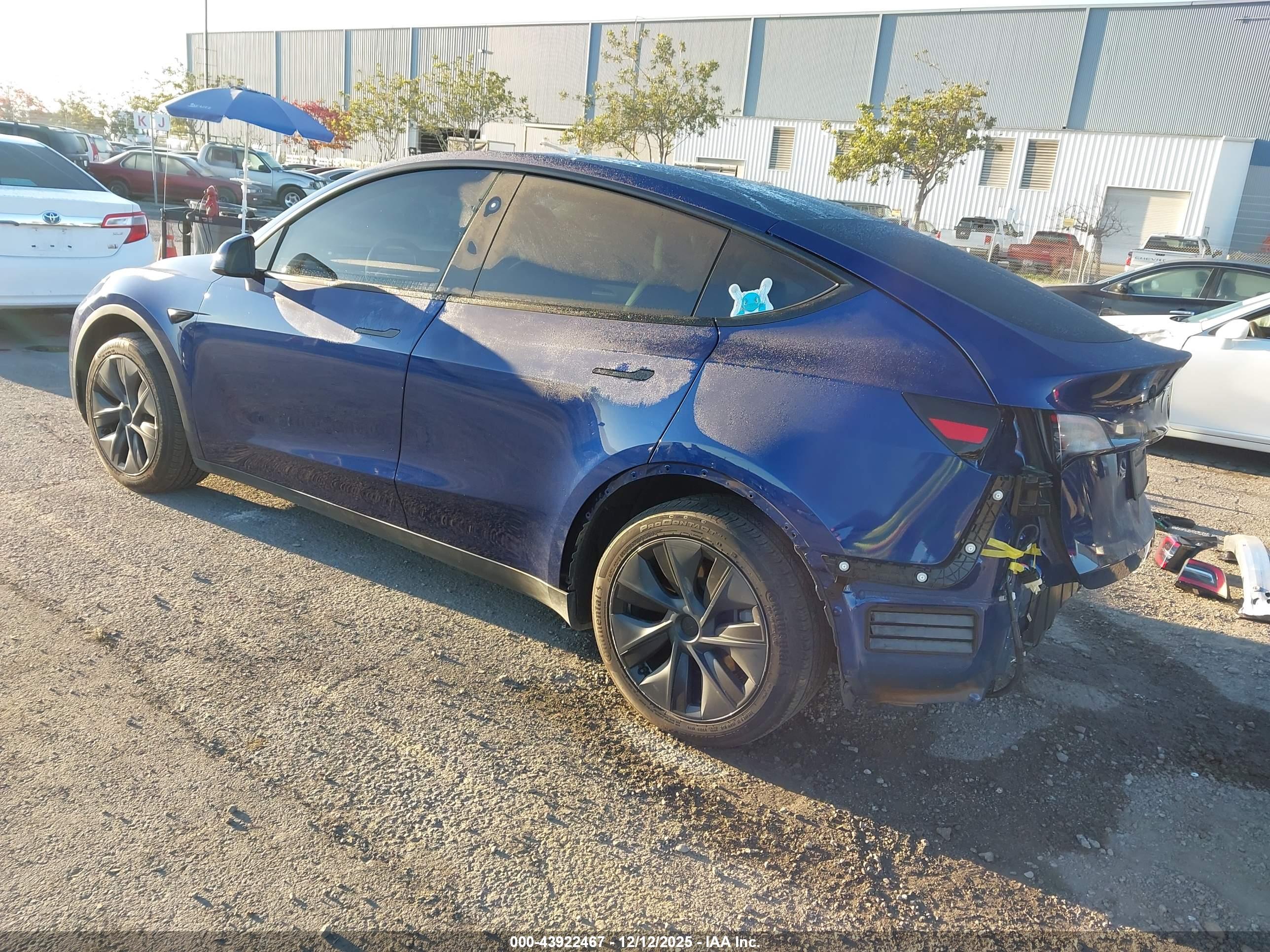 TESLA MODEL image 3