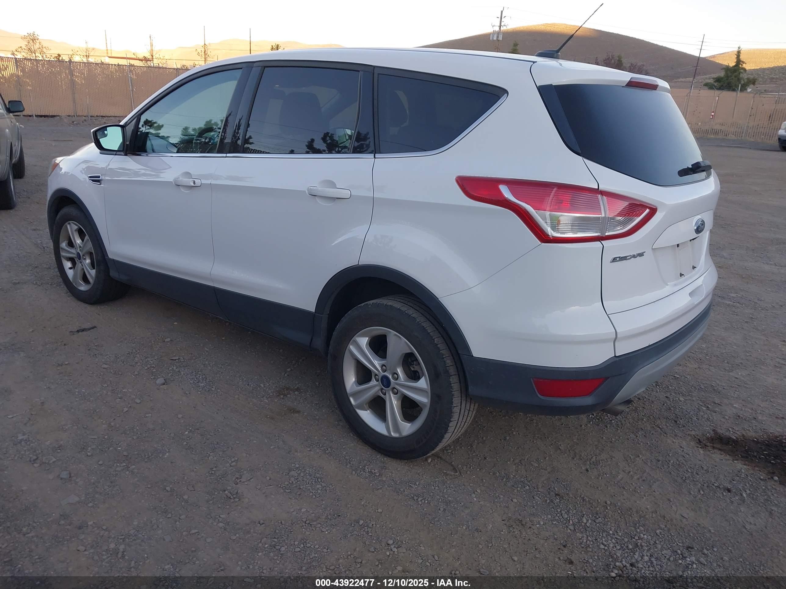 FORD ESCAPE image 3