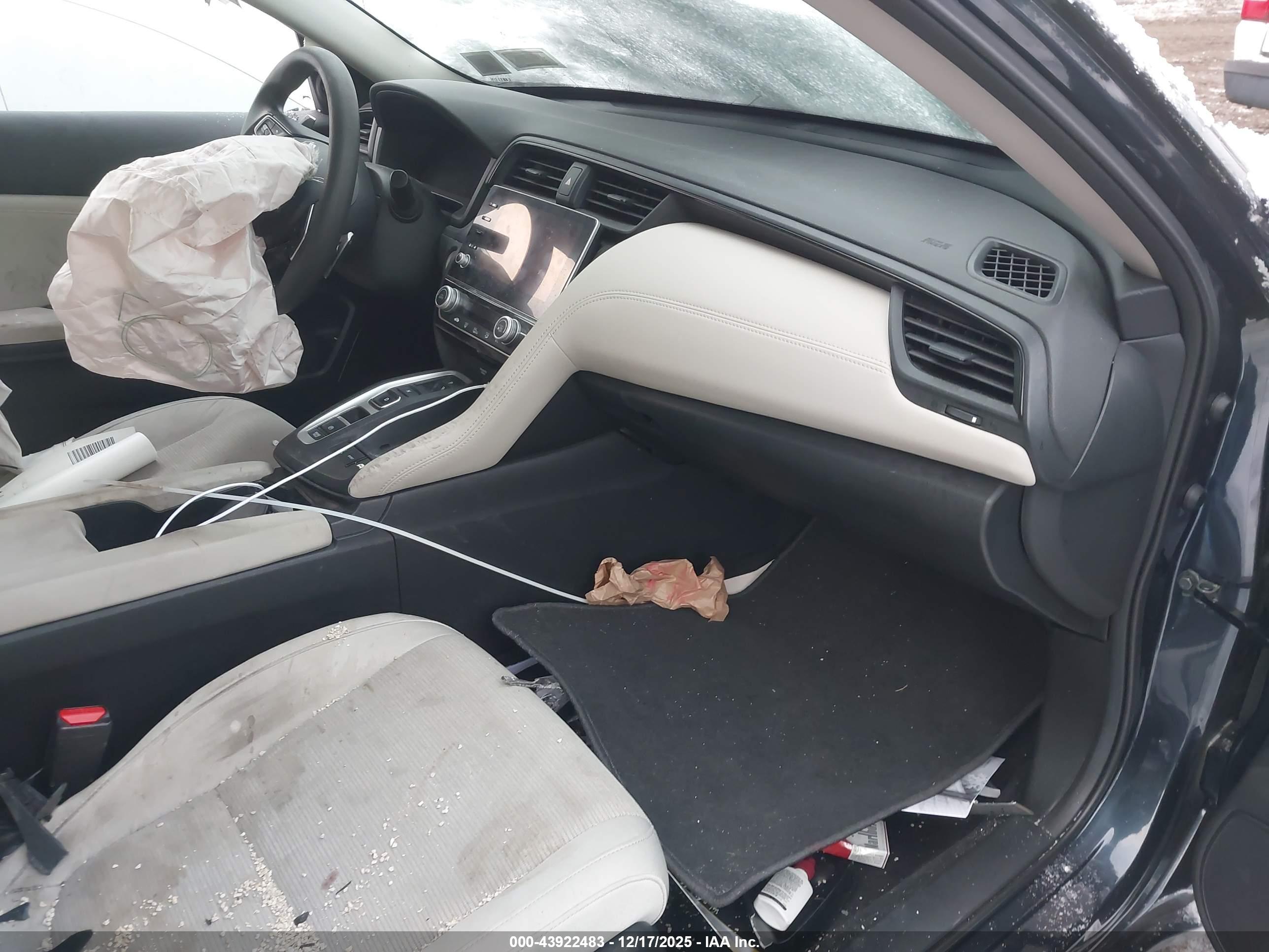 HONDA INSIGHT image 5