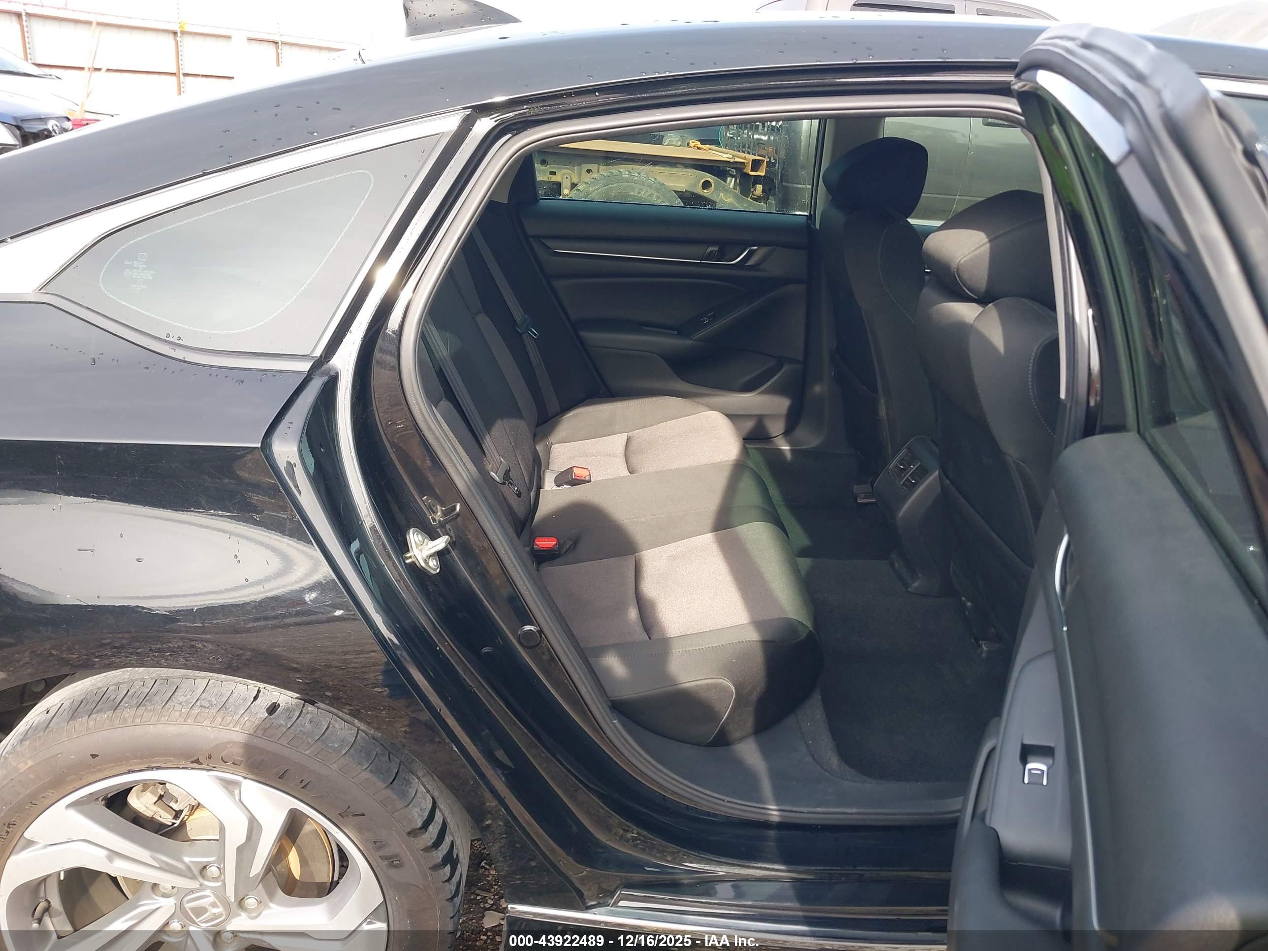 HONDA ACCORD image 8