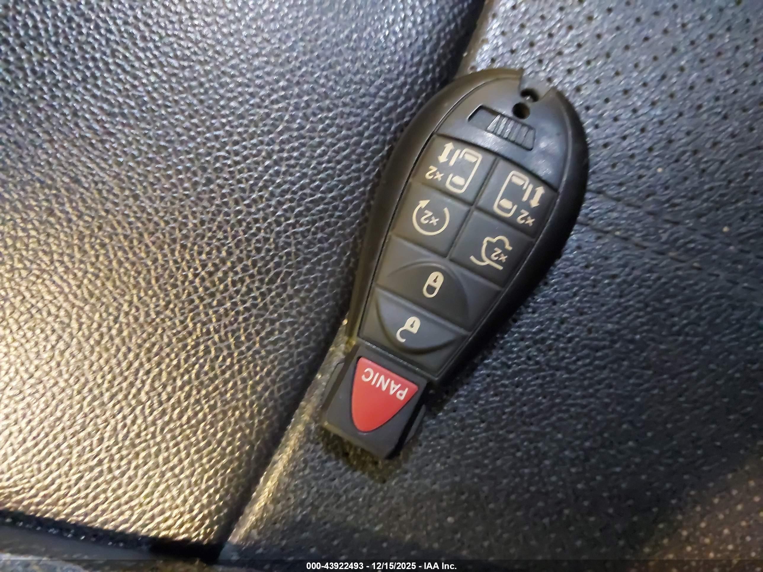 CHRYSLER TOWN image 11