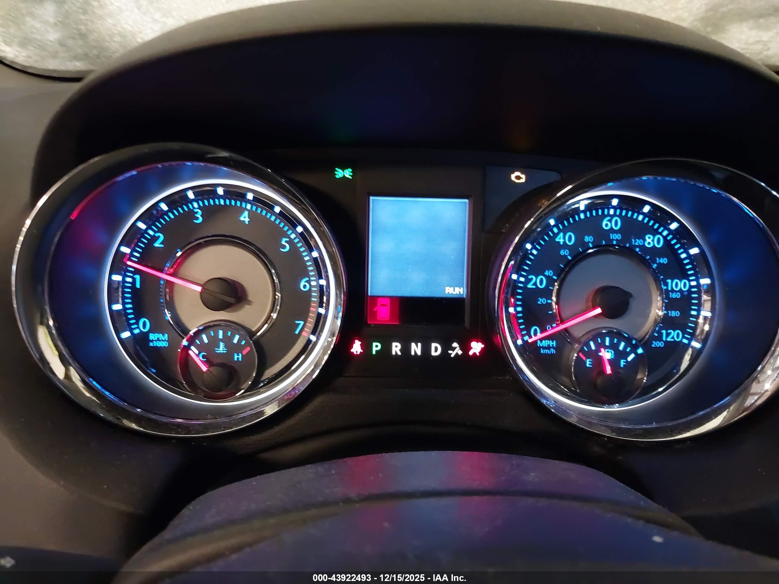 CHRYSLER TOWN image 7