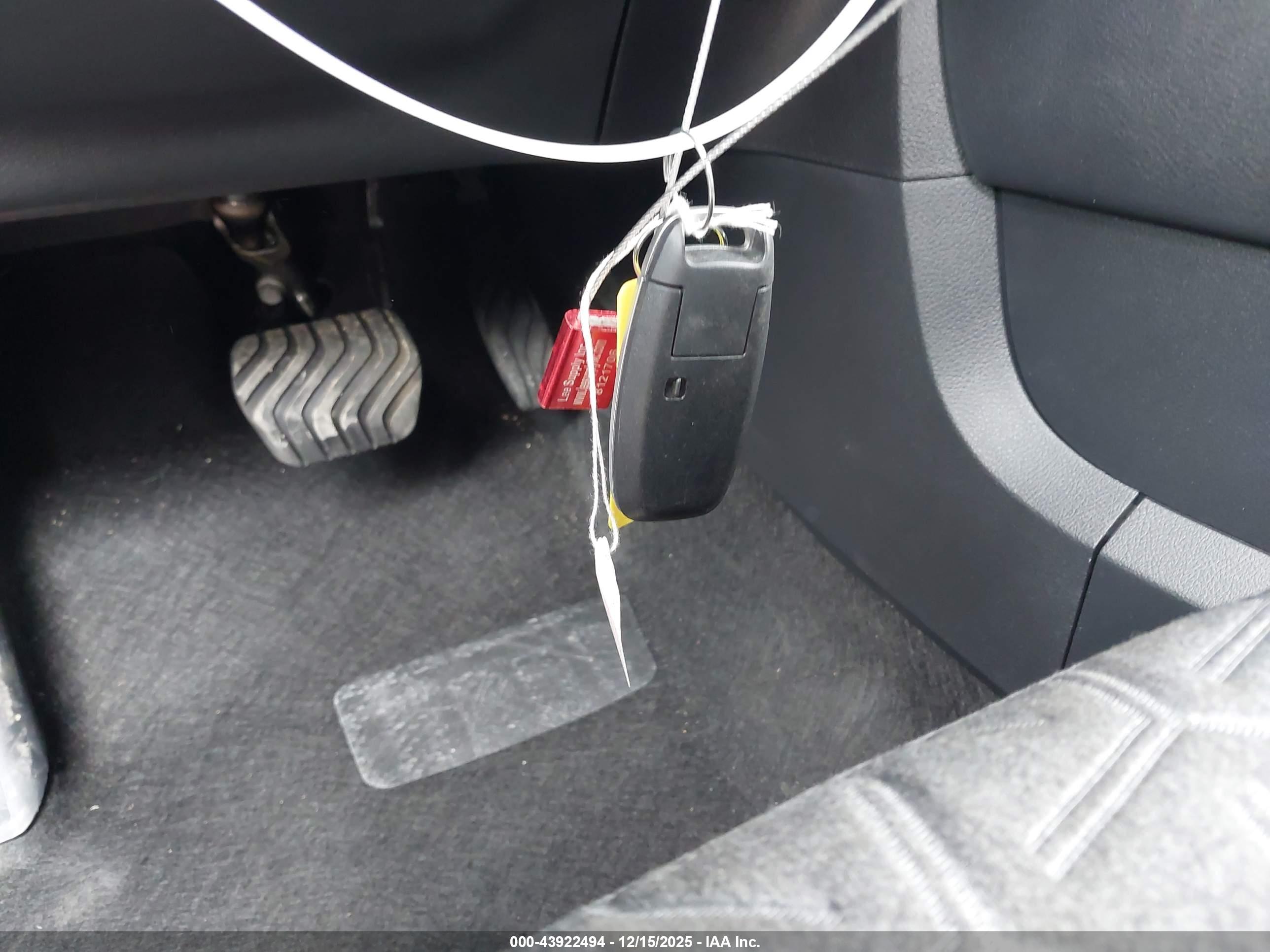 NISSAN KICKS image 11