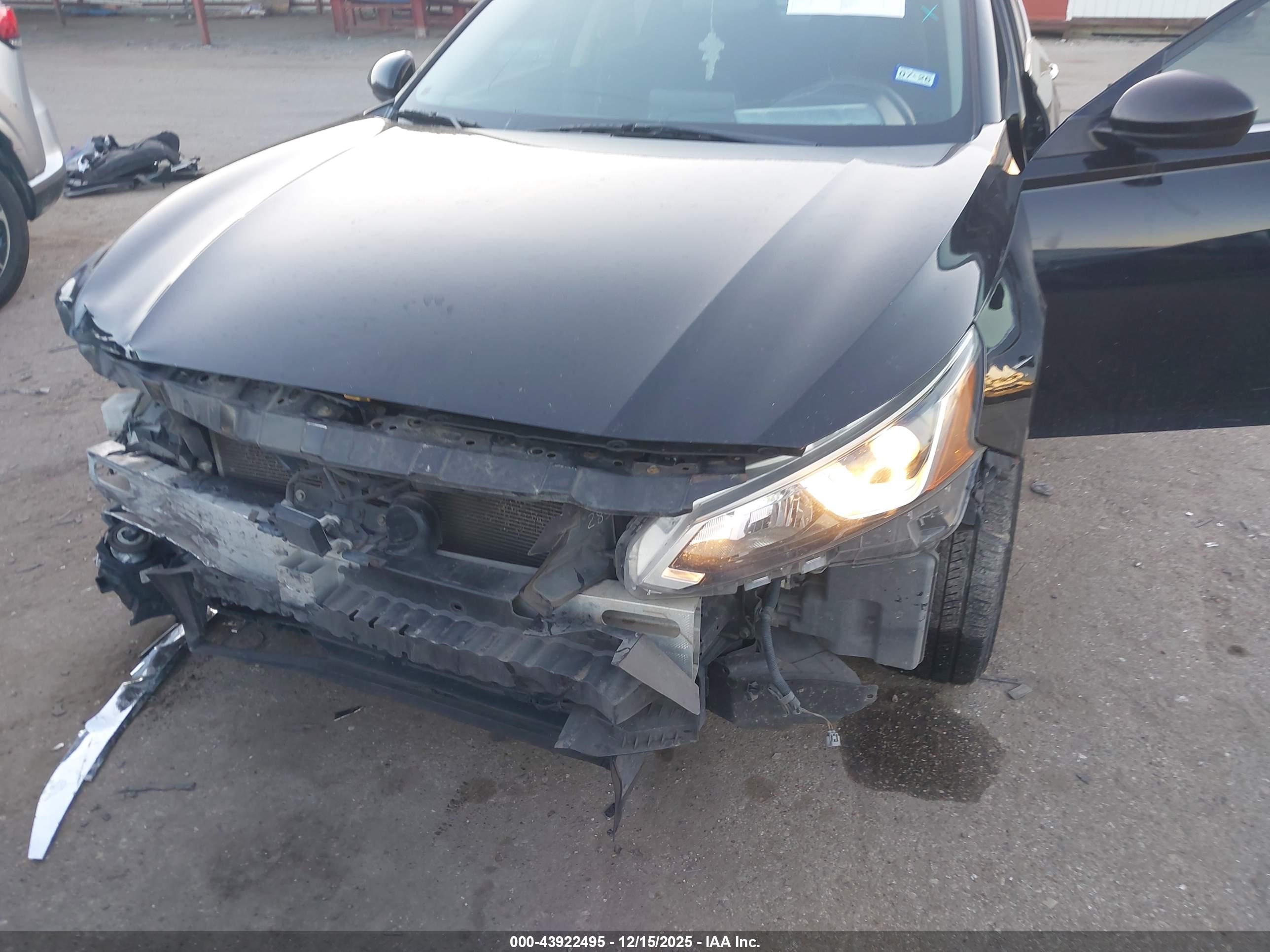 NISSAN ALTIMA image 6