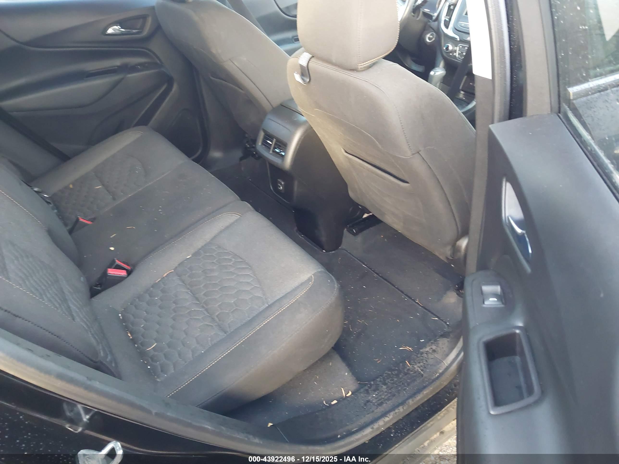 CHEVROLET EQUINOX image 8