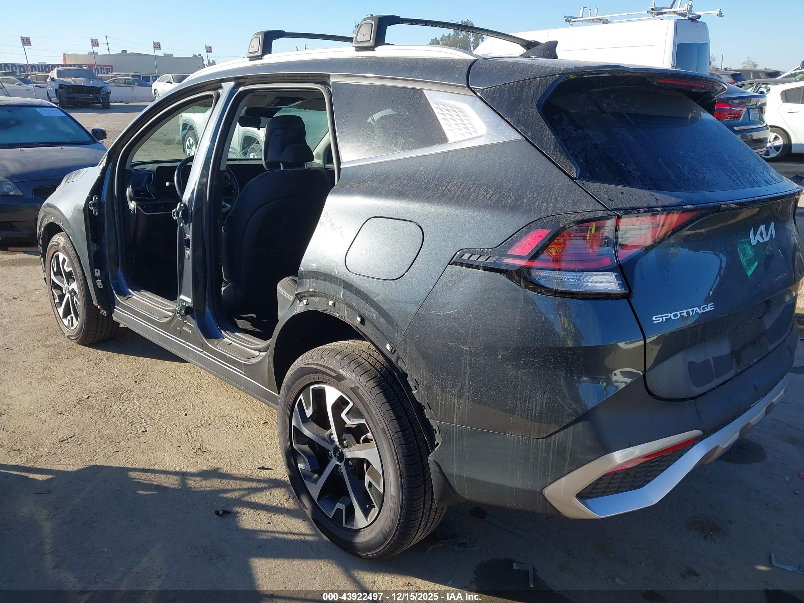 KIA SPORTAGE image 3