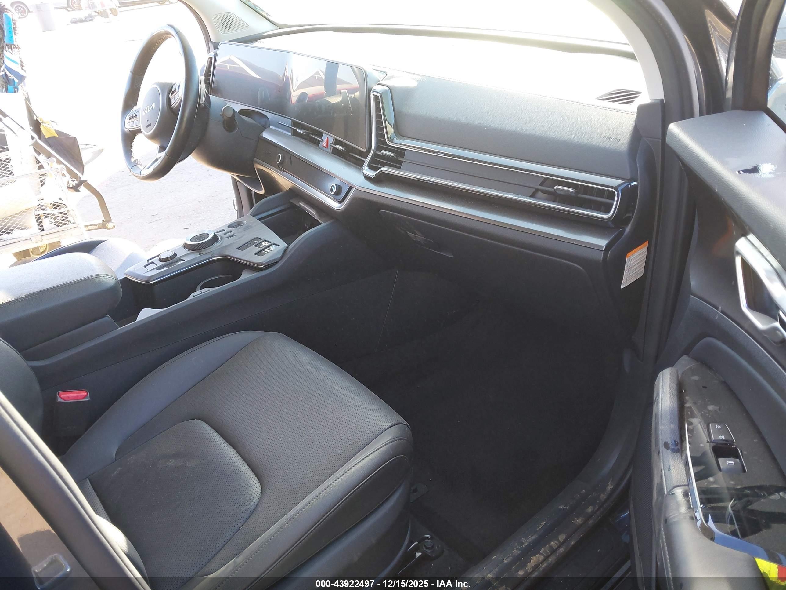 KIA SPORTAGE image 5
