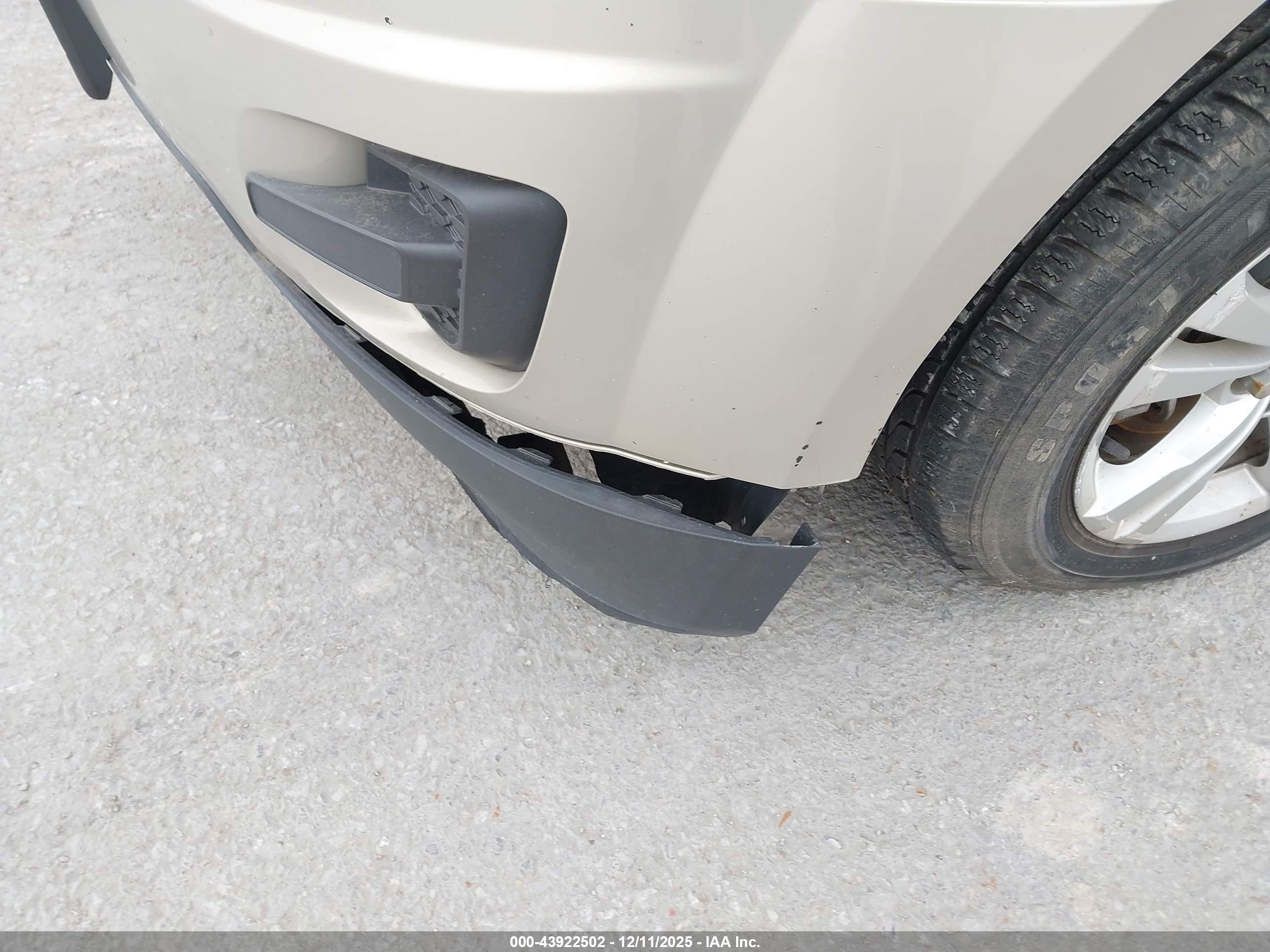 CHEVROLET EQUINOX image 6