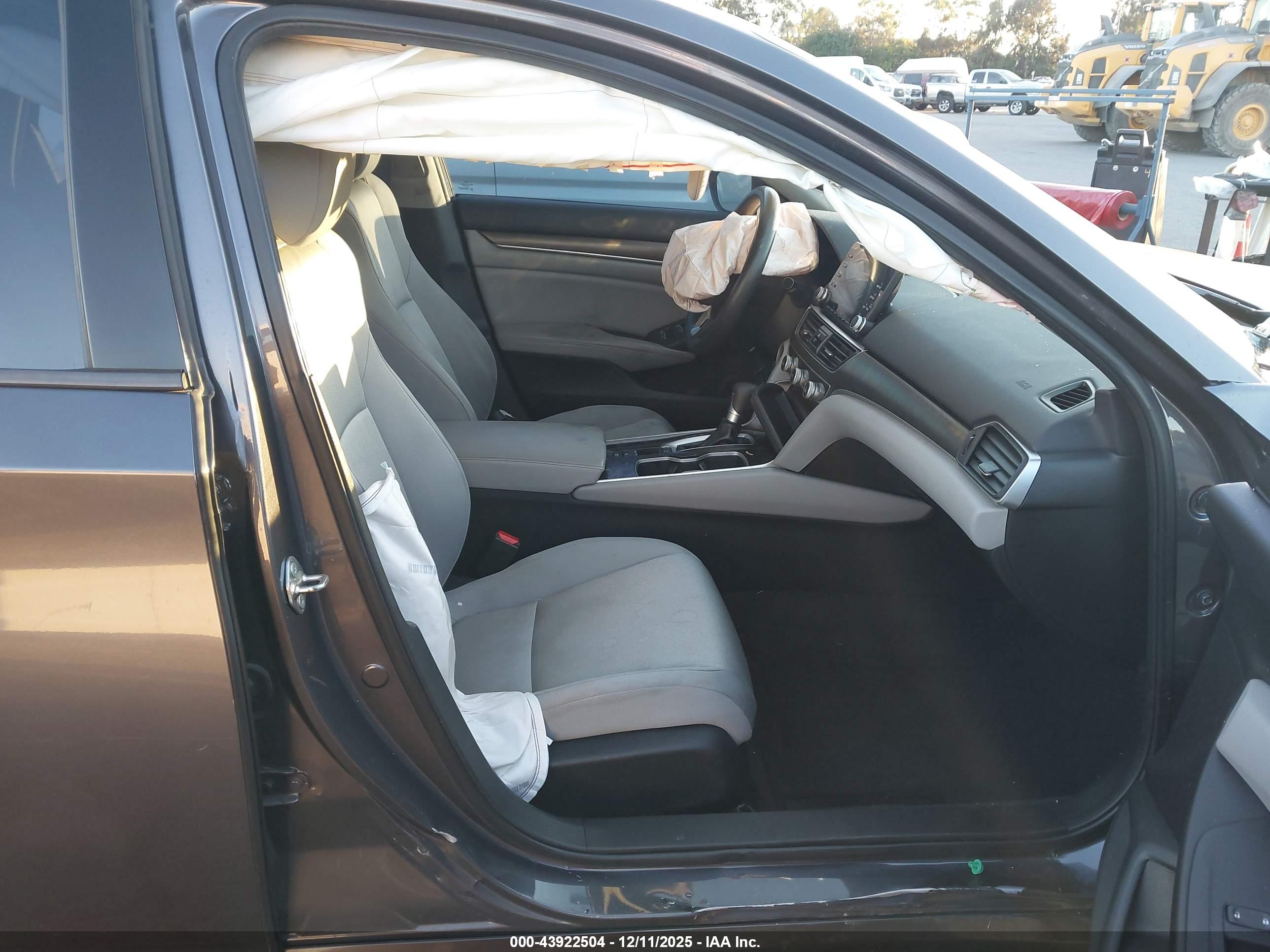 HONDA ACCORD image 5