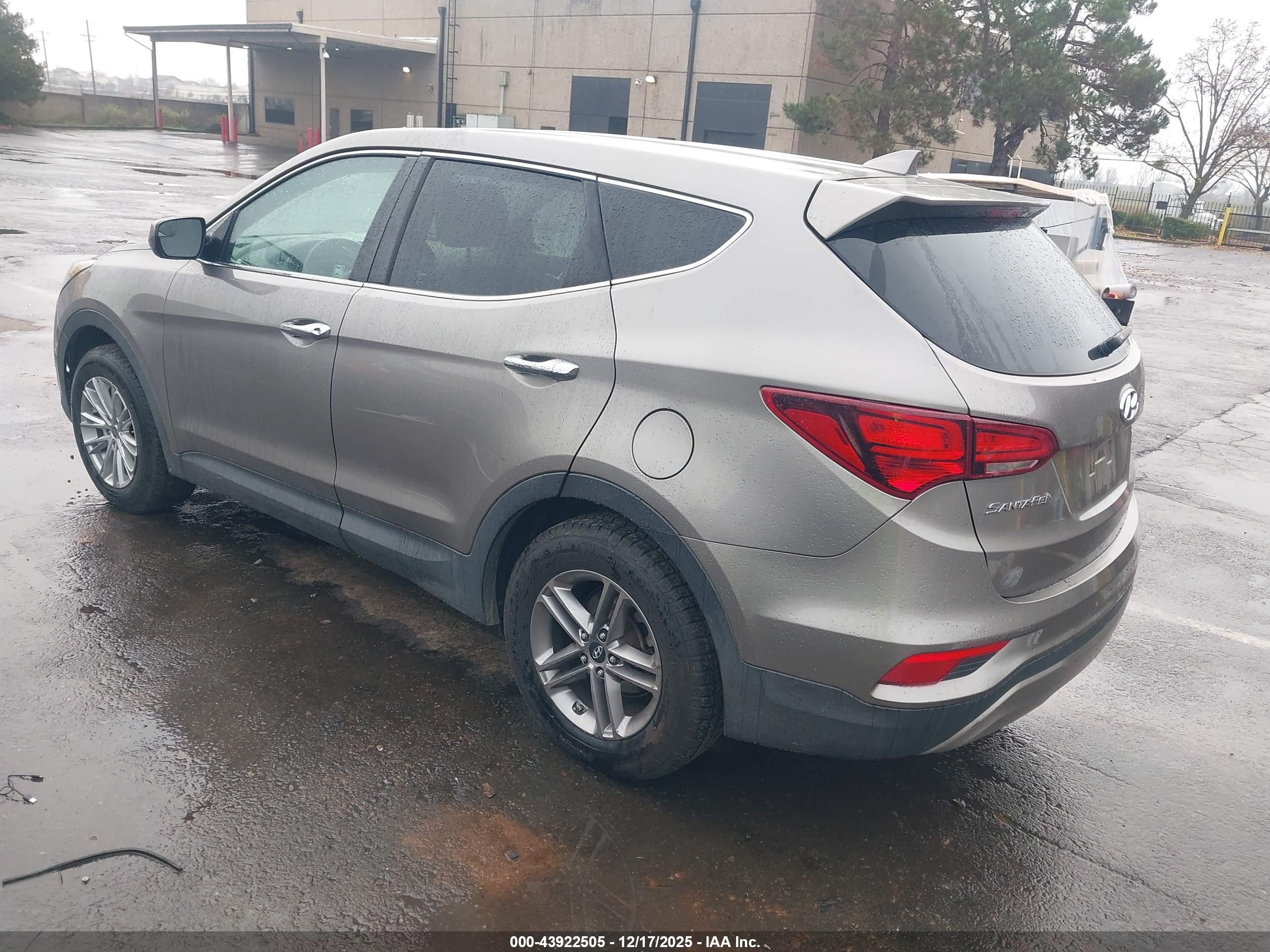 HYUNDAI SANTA image 3