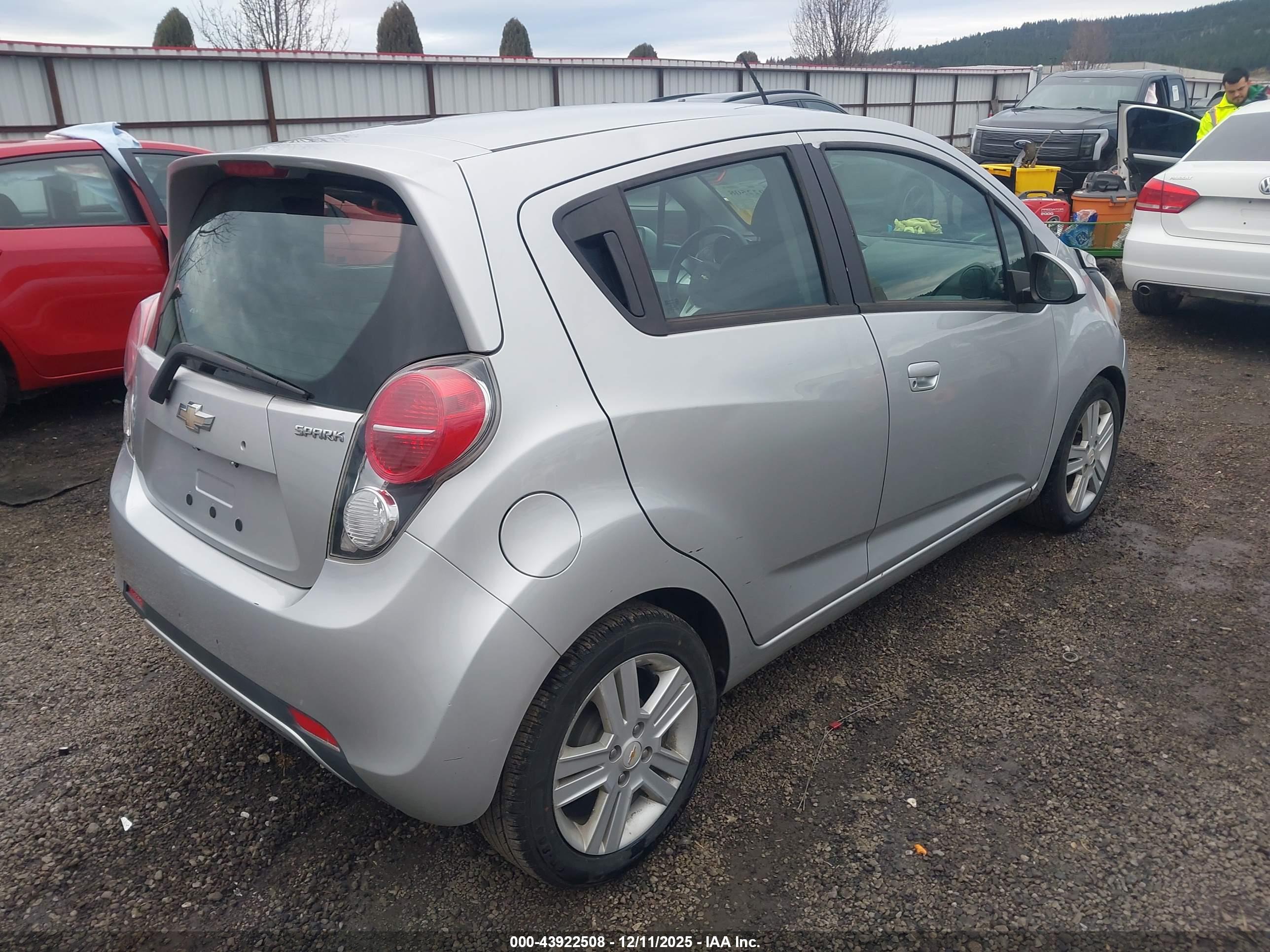 CHEVROLET SPARK image 4