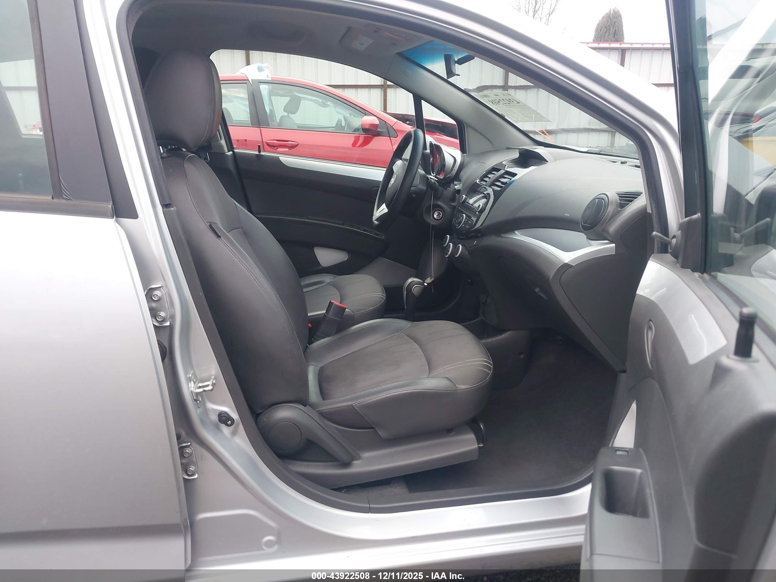 CHEVROLET SPARK image 5