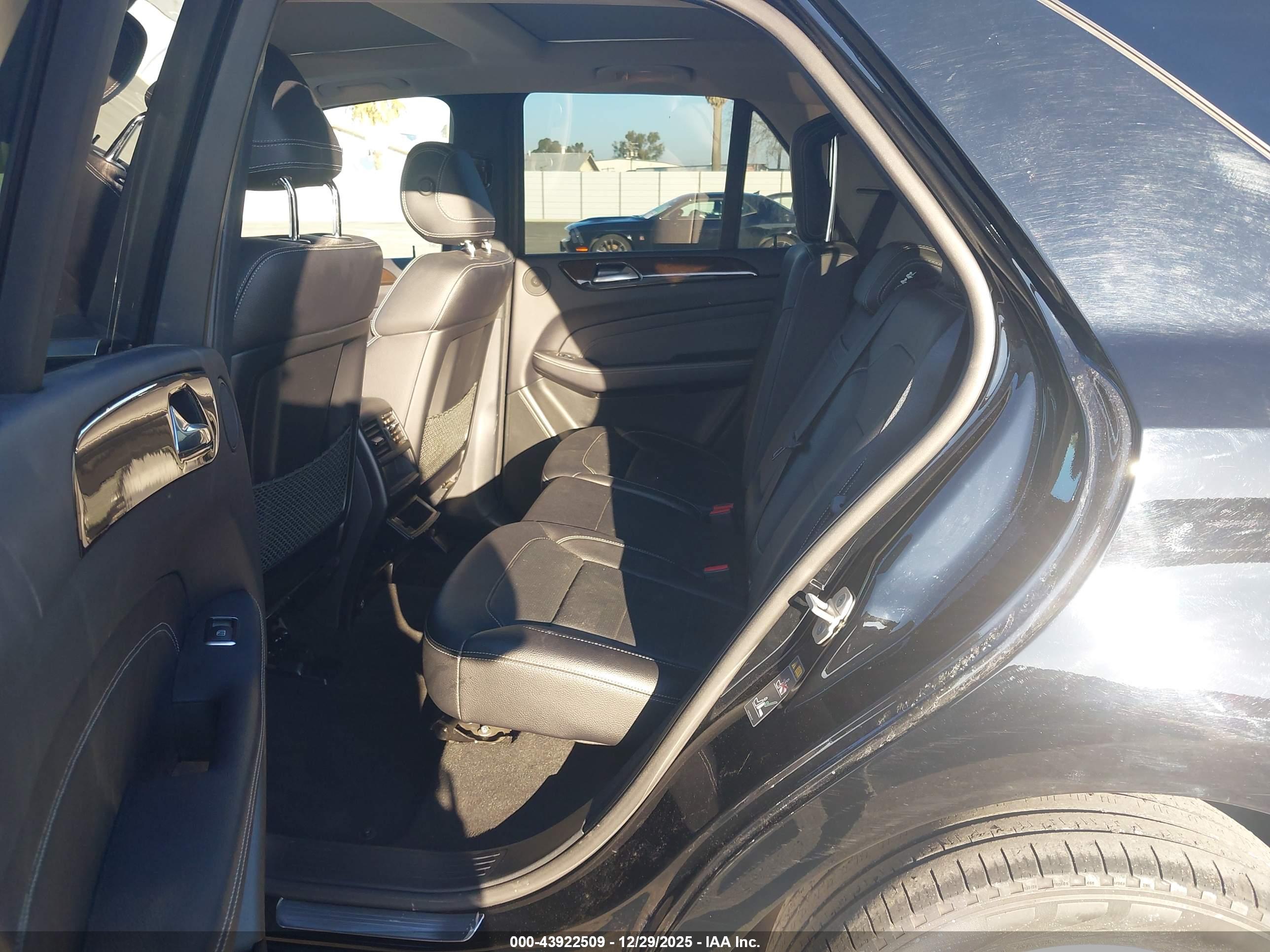 MERCEDES-BENZ ML image 8