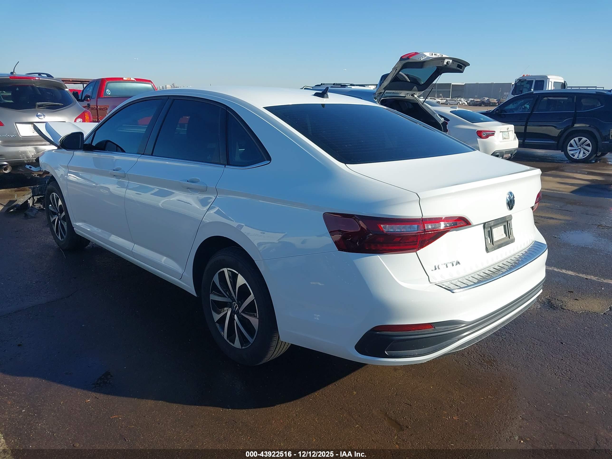 VOLKSWAGEN JETTA image 3