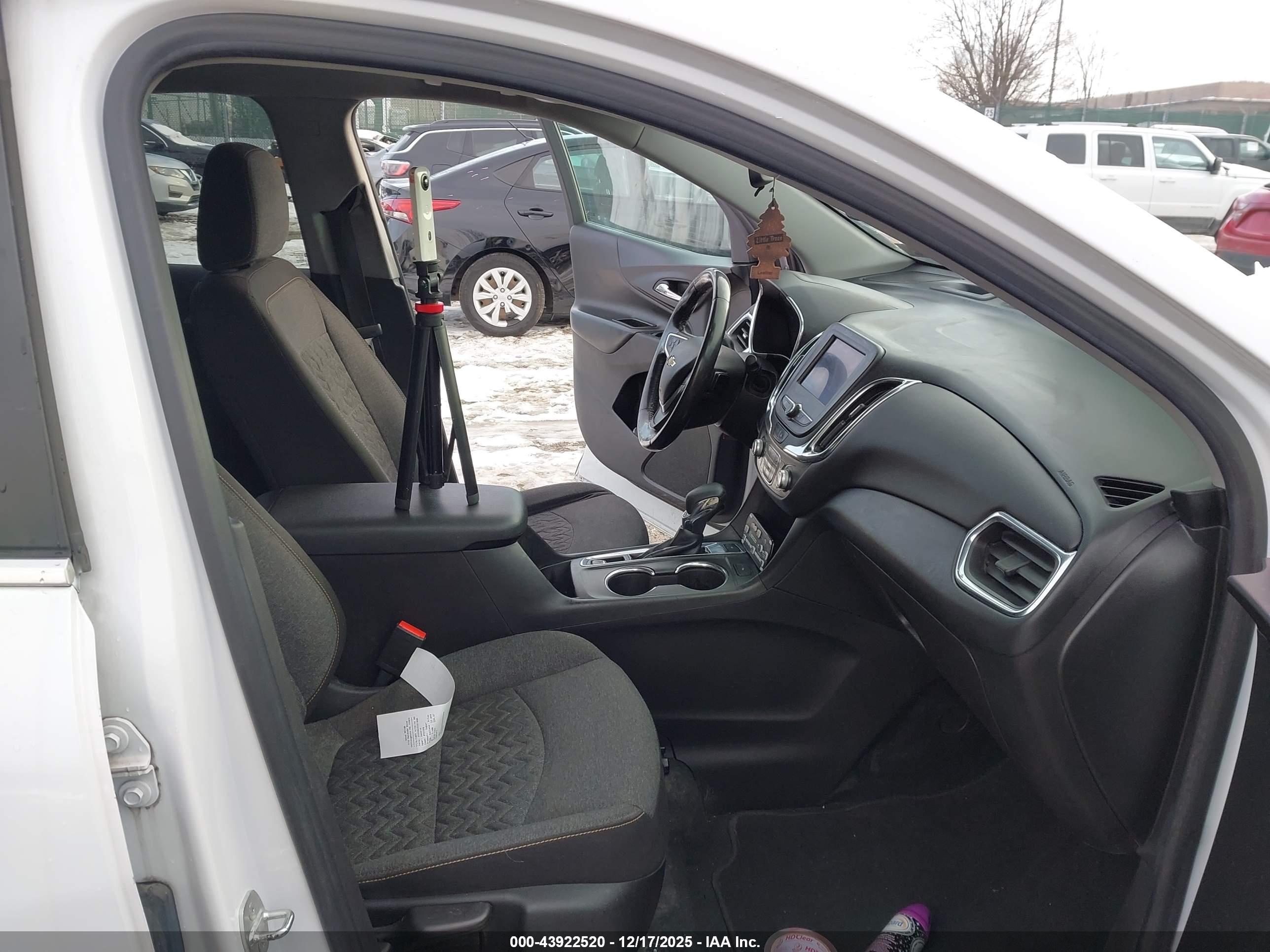 CHEVROLET EQUINOX image 5