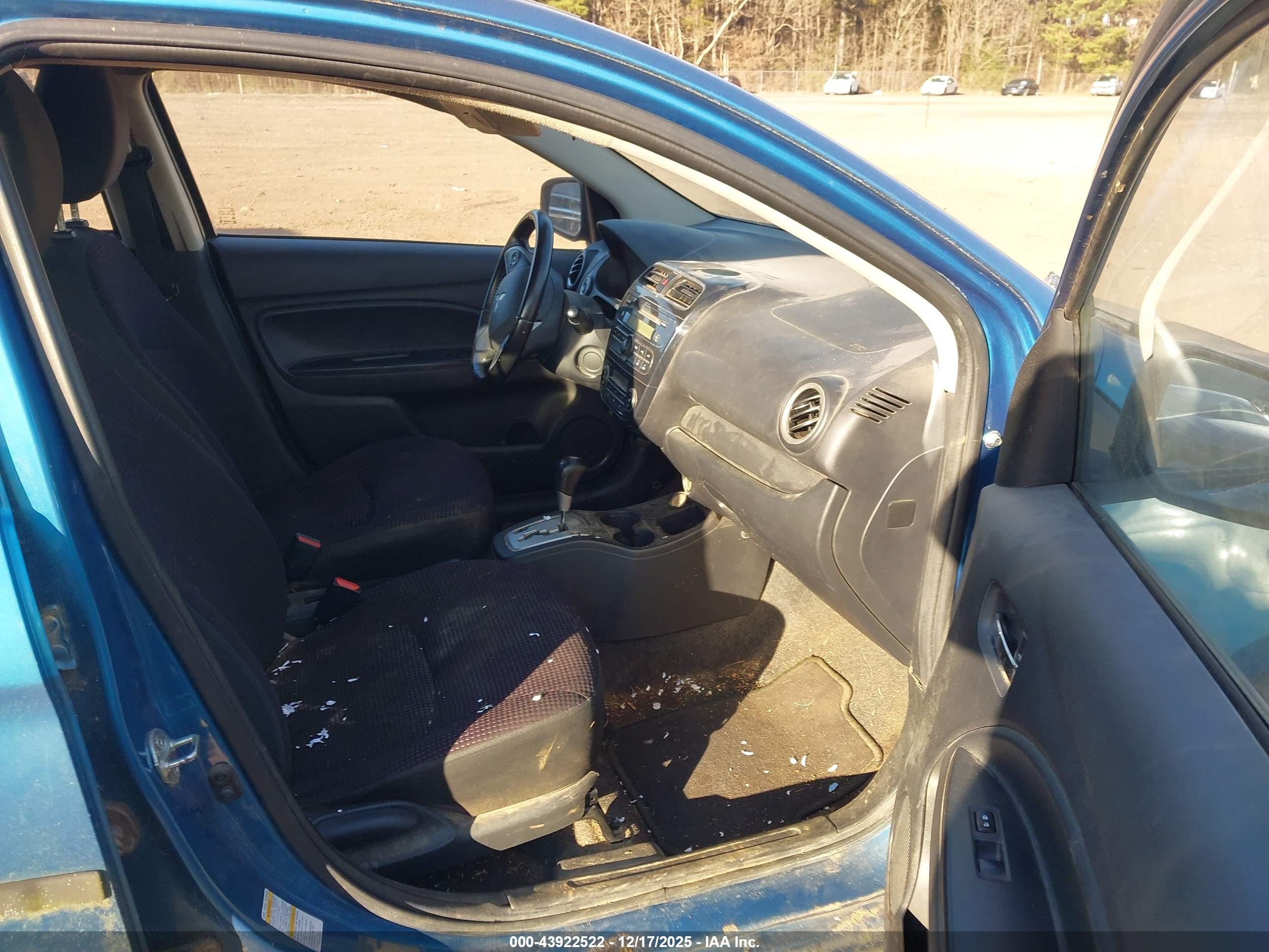 MITSUBISHI MIRAGE image 5