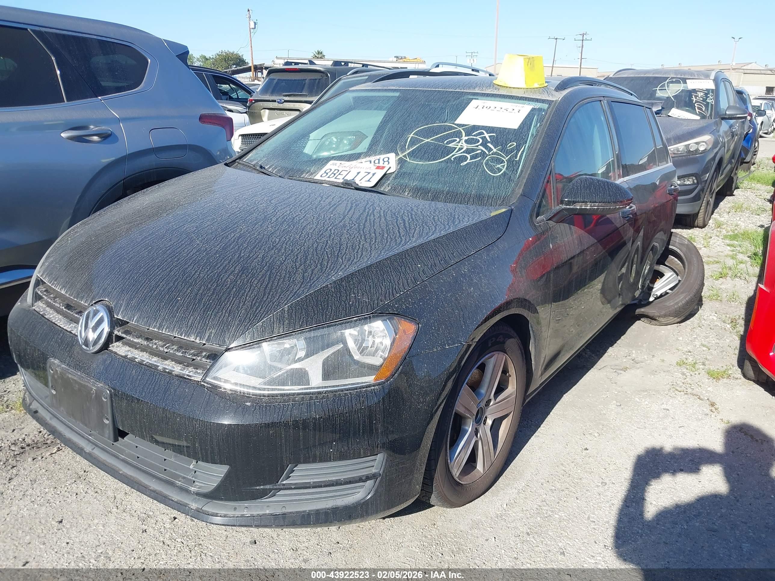 VOLKSWAGEN GOLF image 2