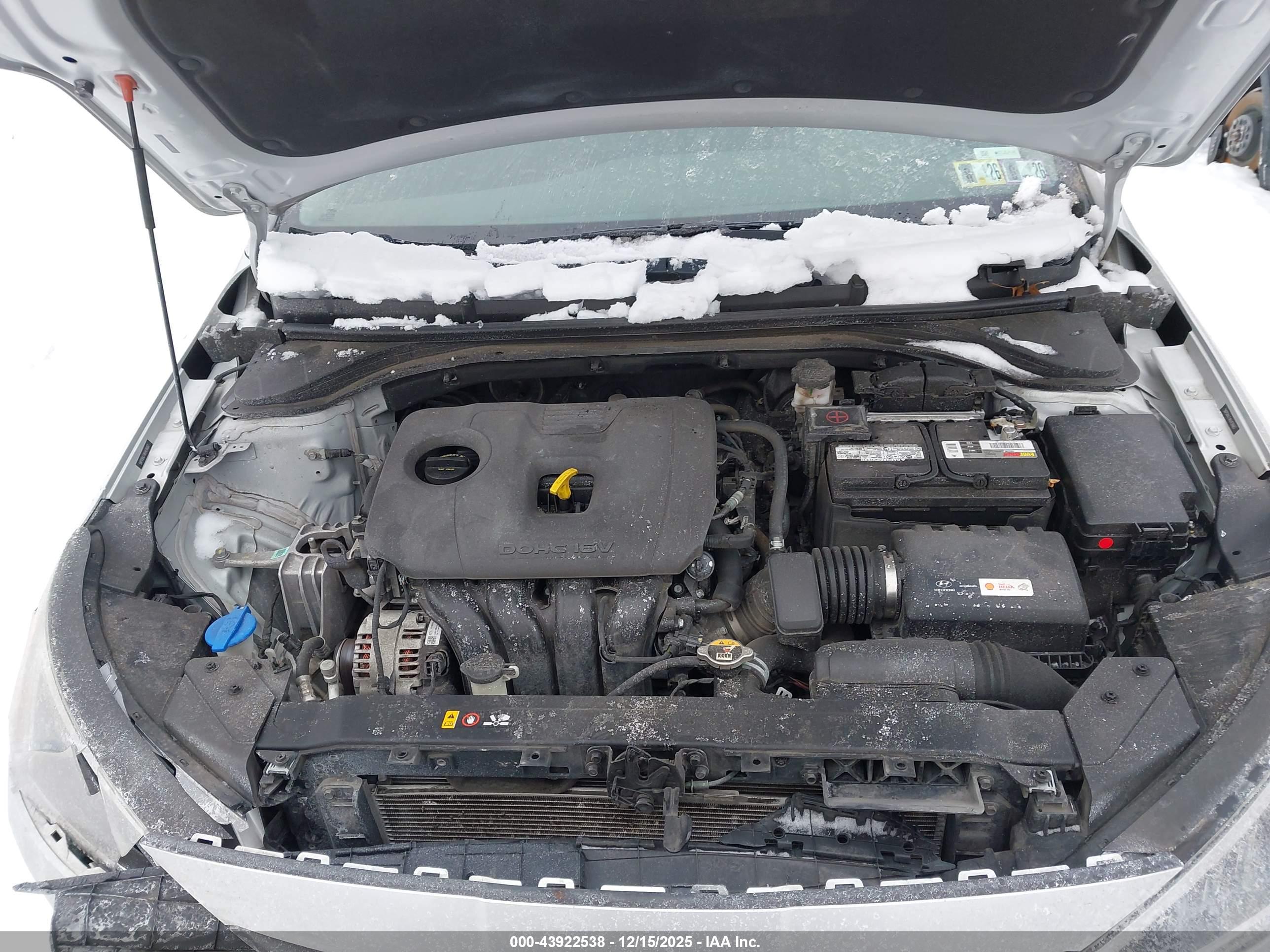 HYUNDAI ELANTRA image 10