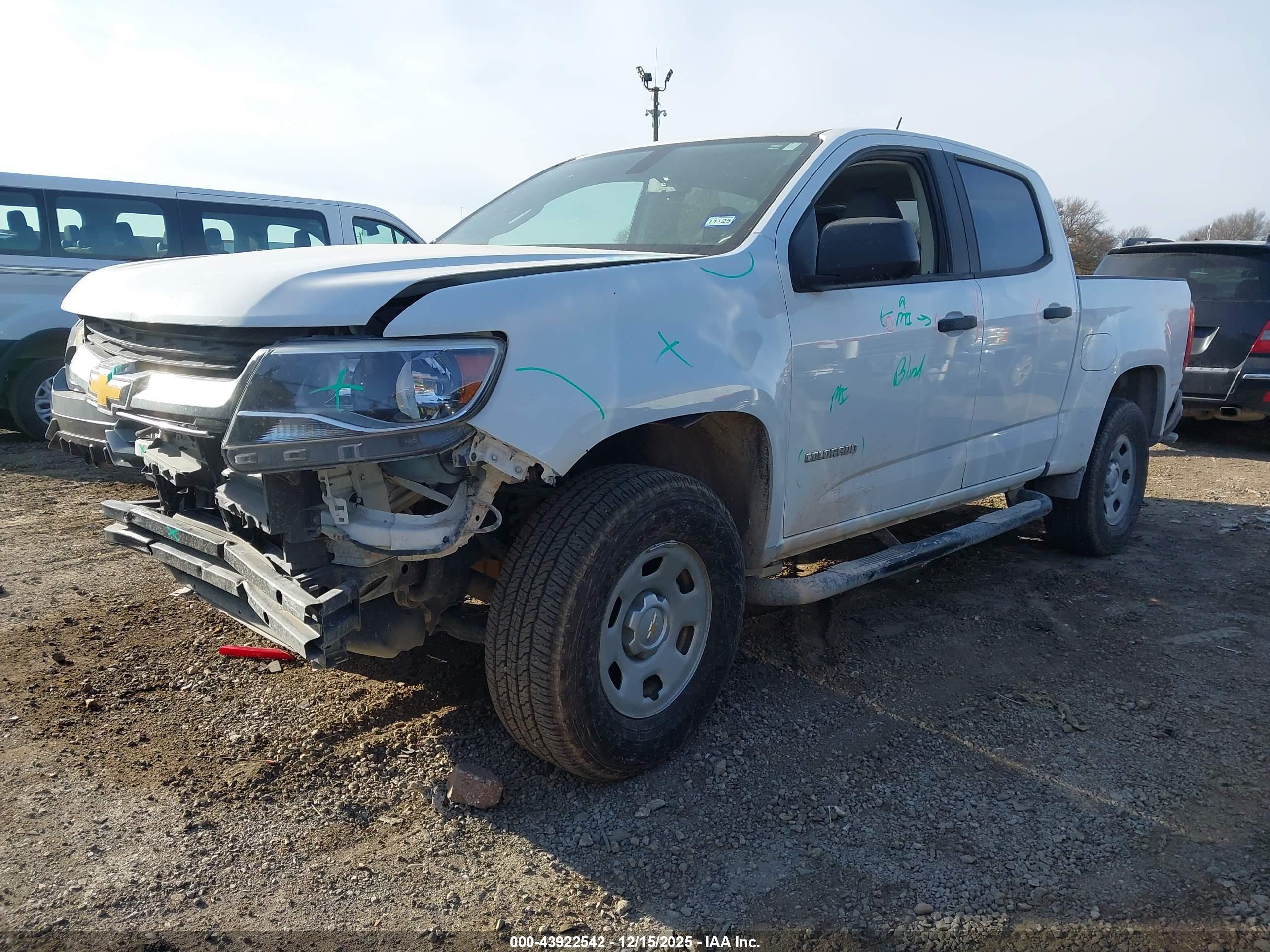 CHEVROLET COLORADO image 2