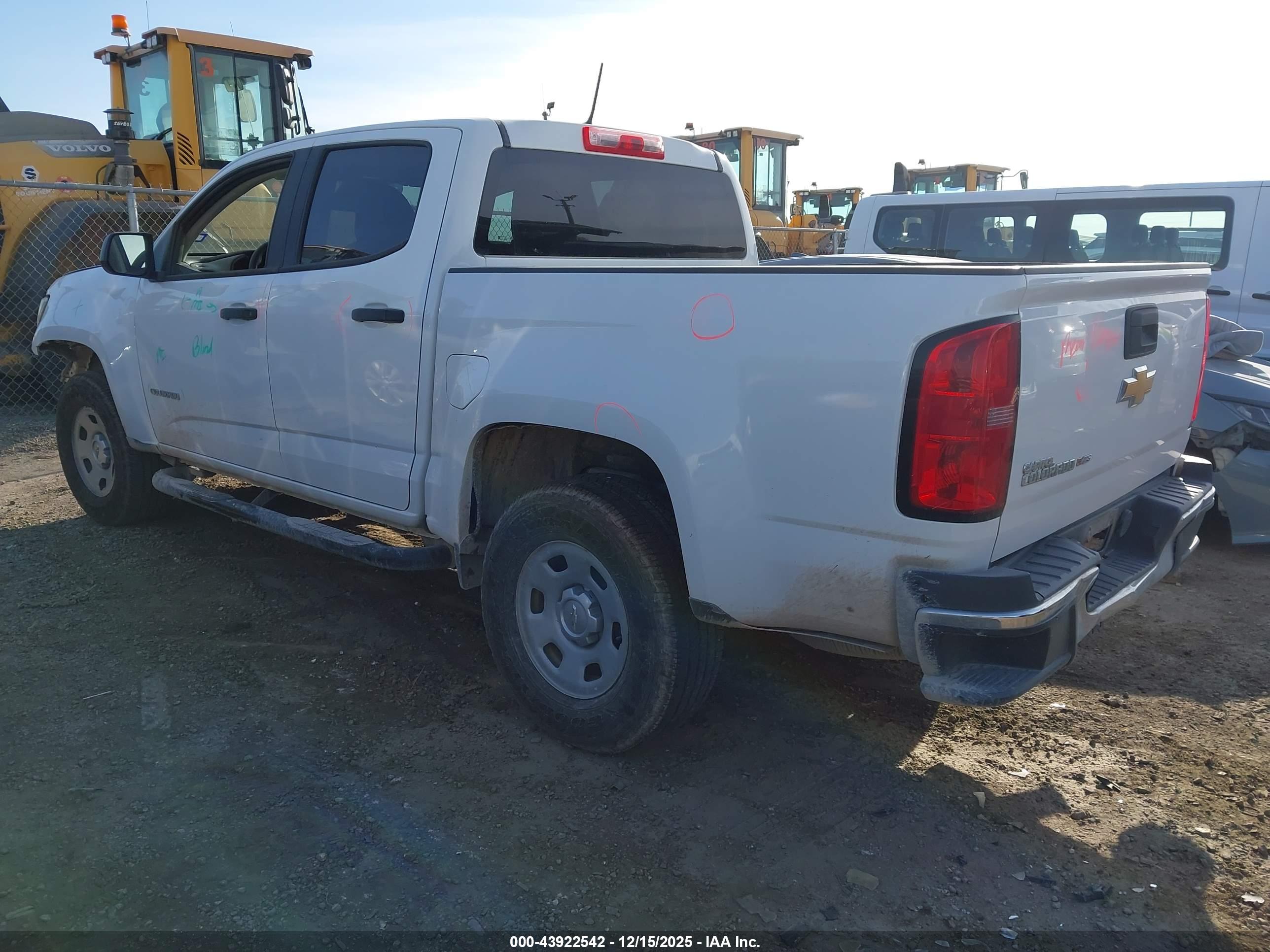 CHEVROLET COLORADO image 3