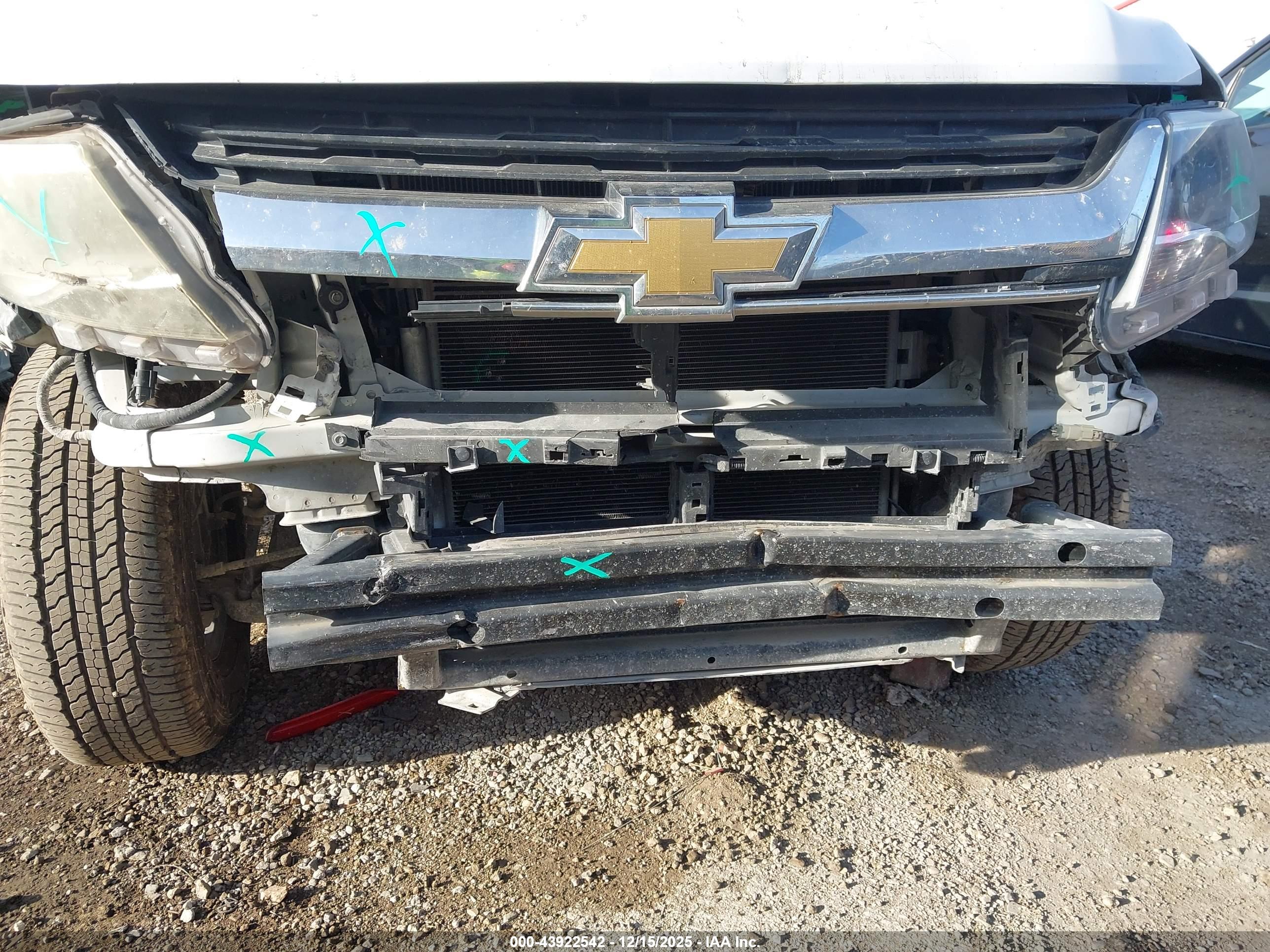 CHEVROLET COLORADO image 6