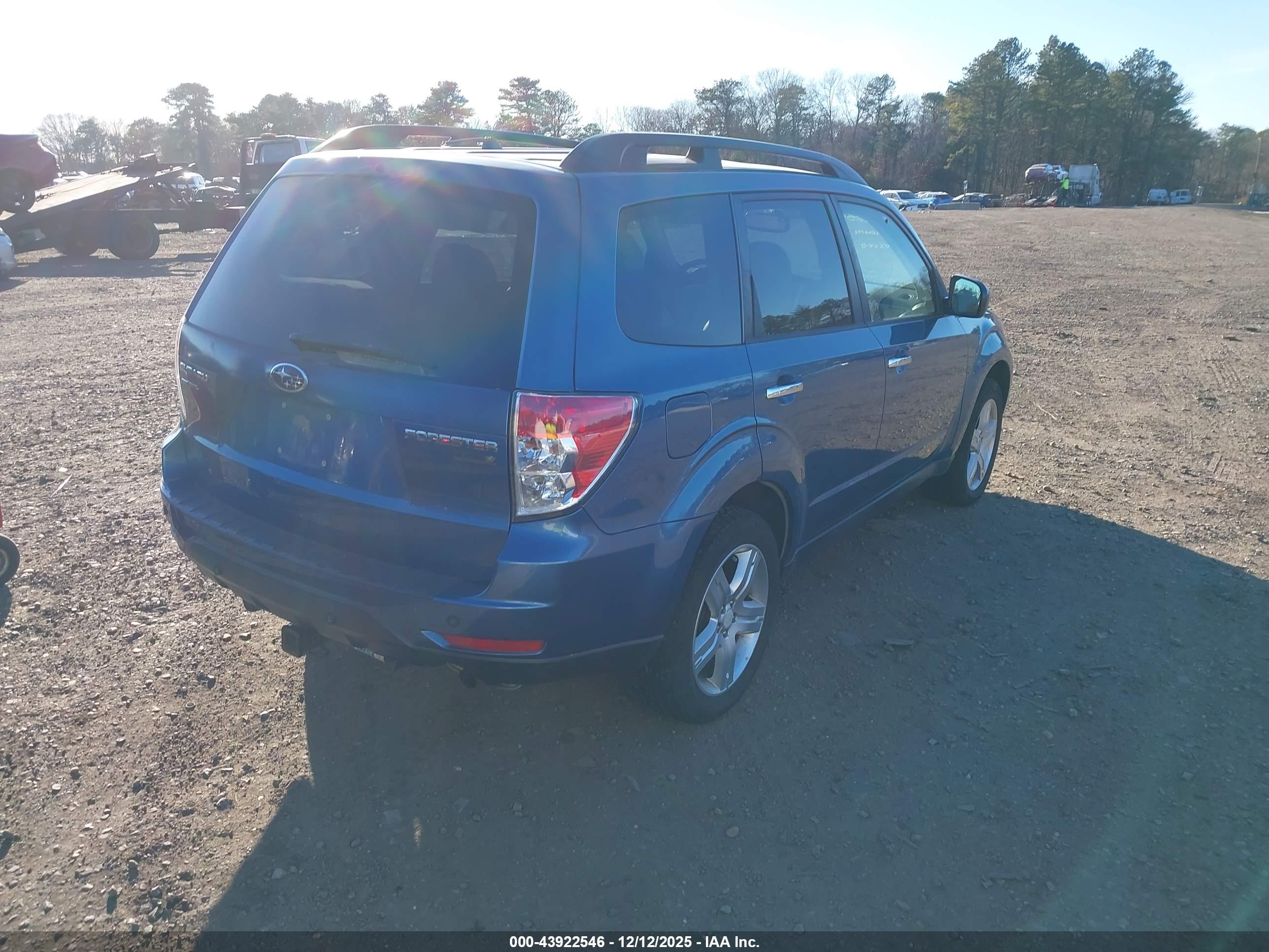 SUBARU FORESTER image 4